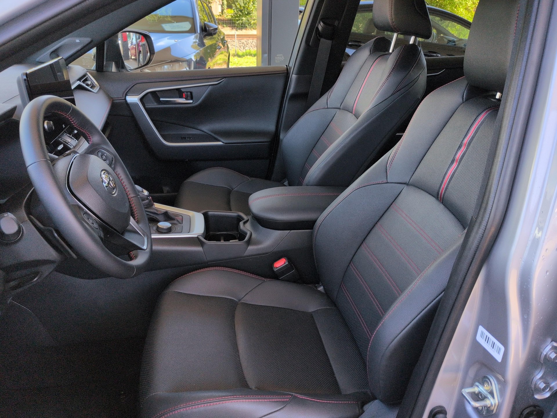 TOYOTA RAV4 2.5 Plug-In-Hybrid Platinum-image-5