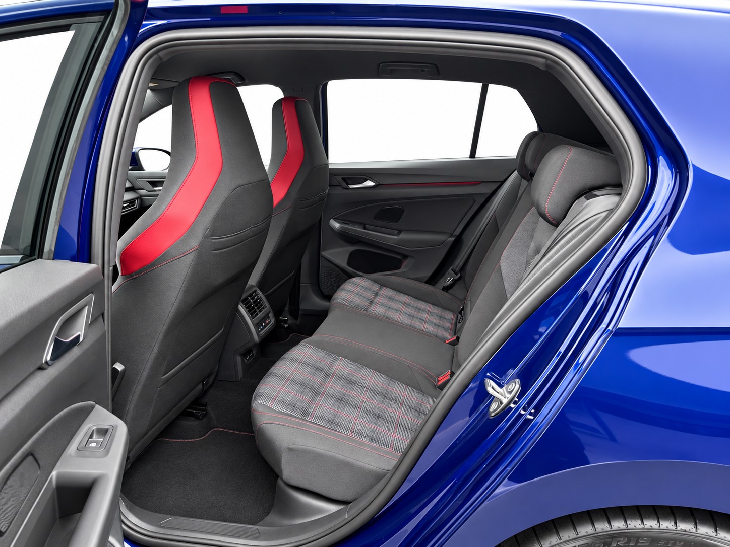 VW Golf VIII 2.0 TSI GTI DSG-image-11