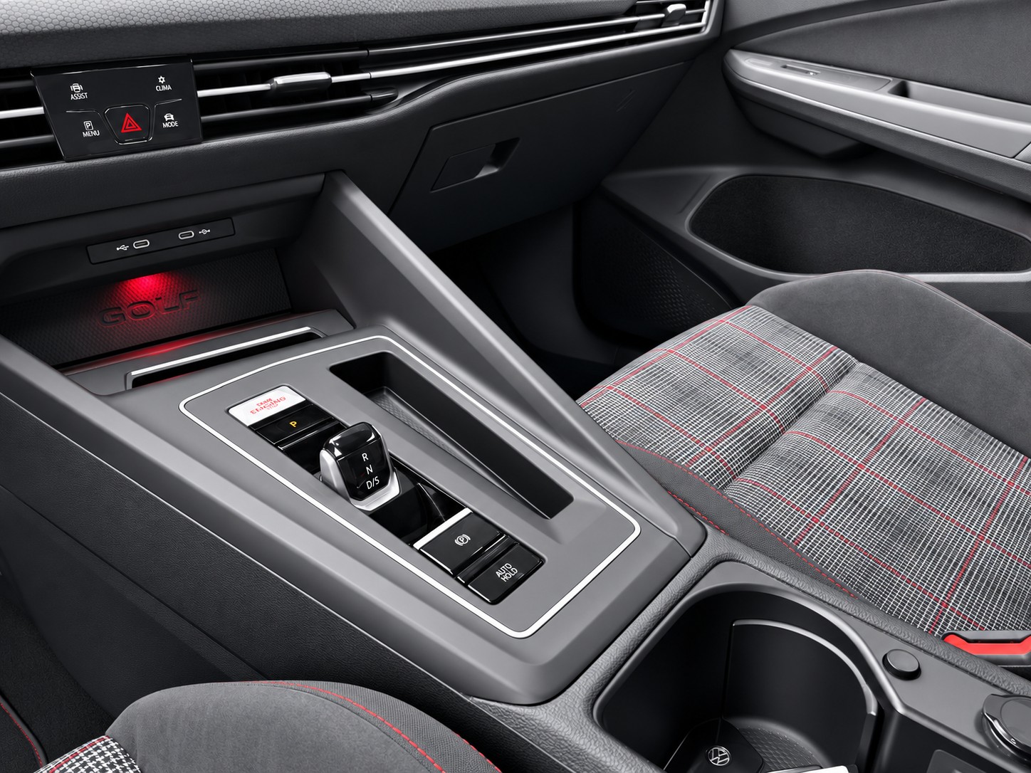 VW Golf VIII 2.0 TSI GTI DSG-image-17
