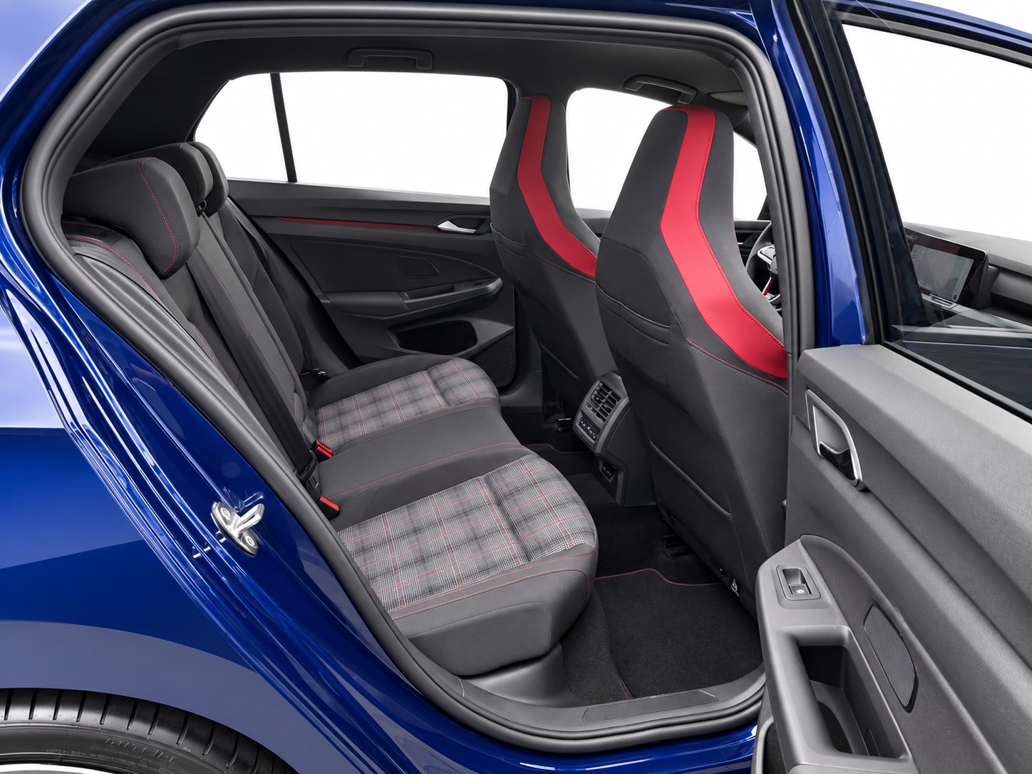 VW Golf VIII 2.0 TSI GTI DSG-image-12