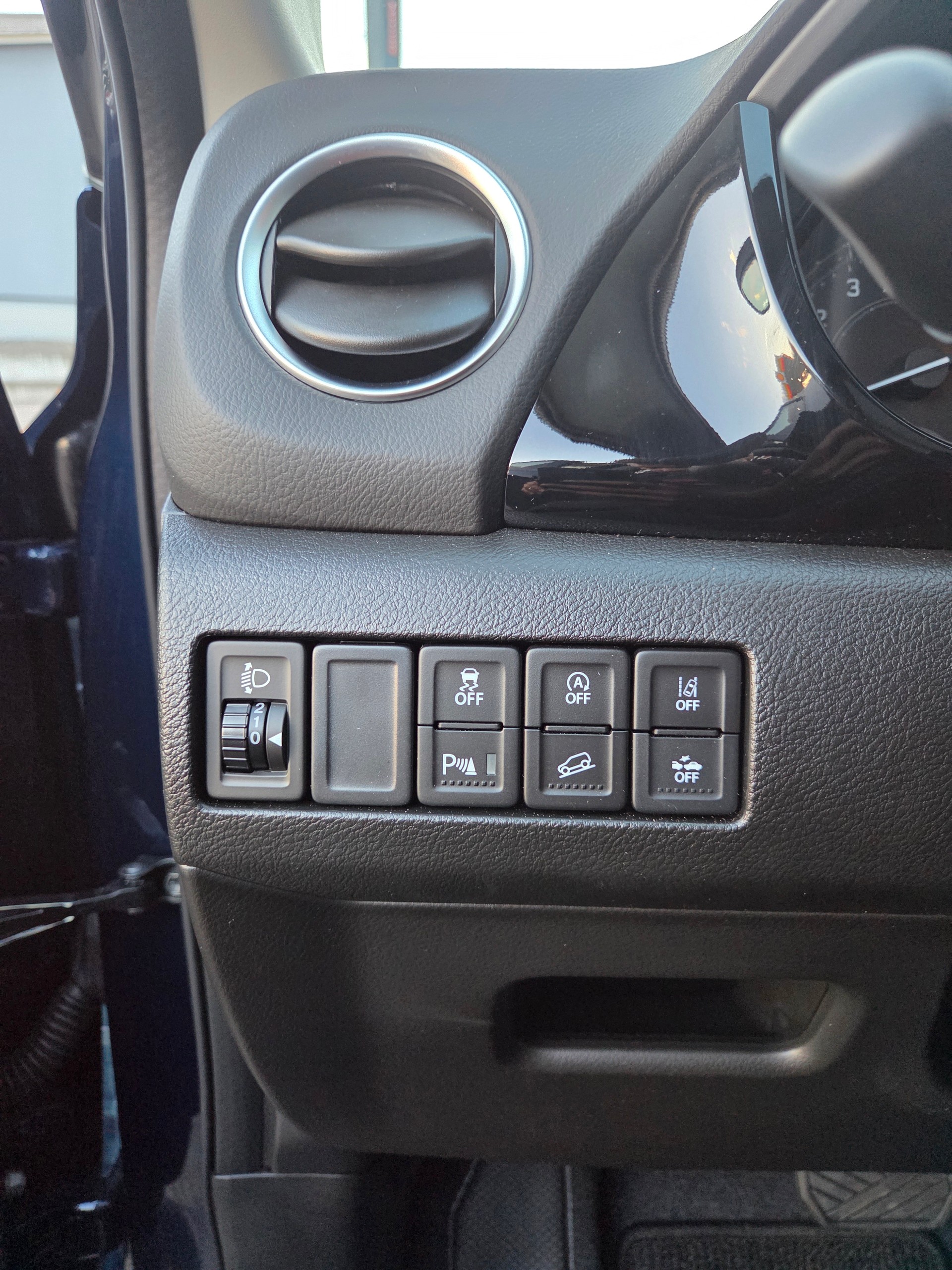 SUZUKI Vitara 1.4 Boosterjet Black Edition Top 4x4 Hybrid Automatic-image-6