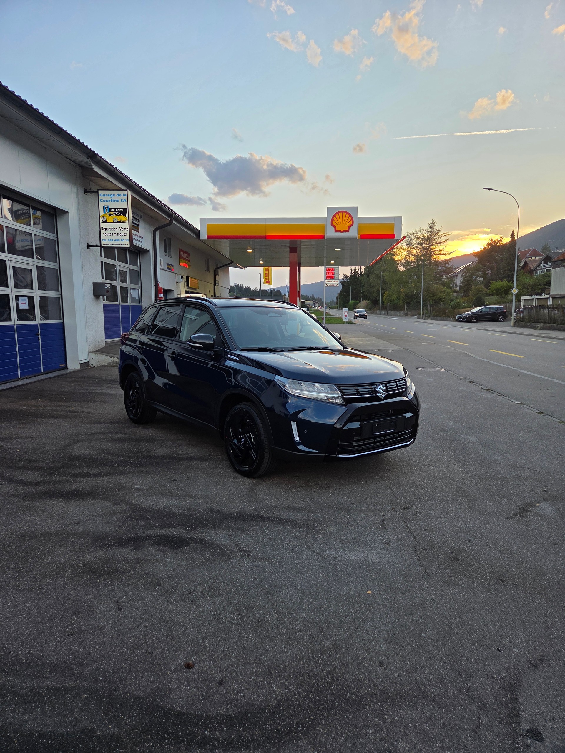 SUZUKI Vitara 1.4 Boosterjet Black Edition Top 4x4 Hybrid Automatic-image-1