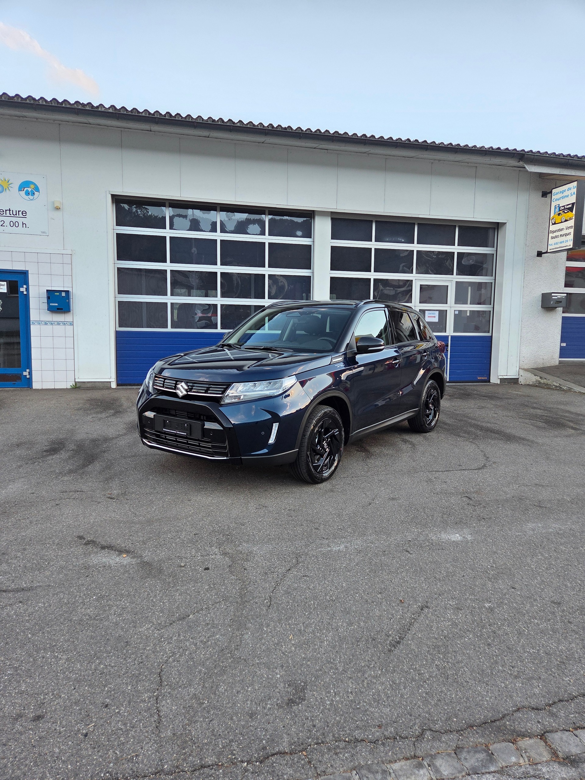 SUZUKI Vitara 1.4 Boosterjet Black Edition Top 4x4 Hybrid Automatic-image-0