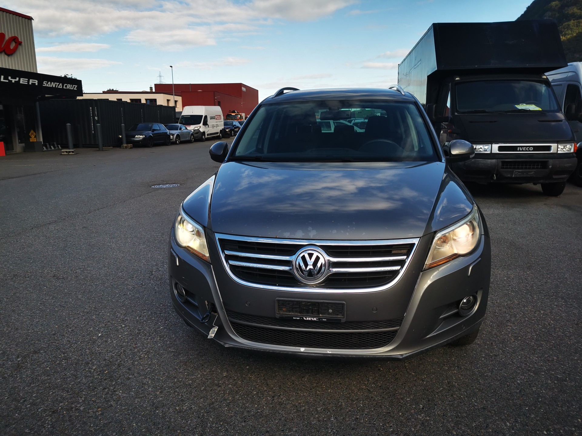 VW Tiguan 2.0 TSI Sport&Style-image-4