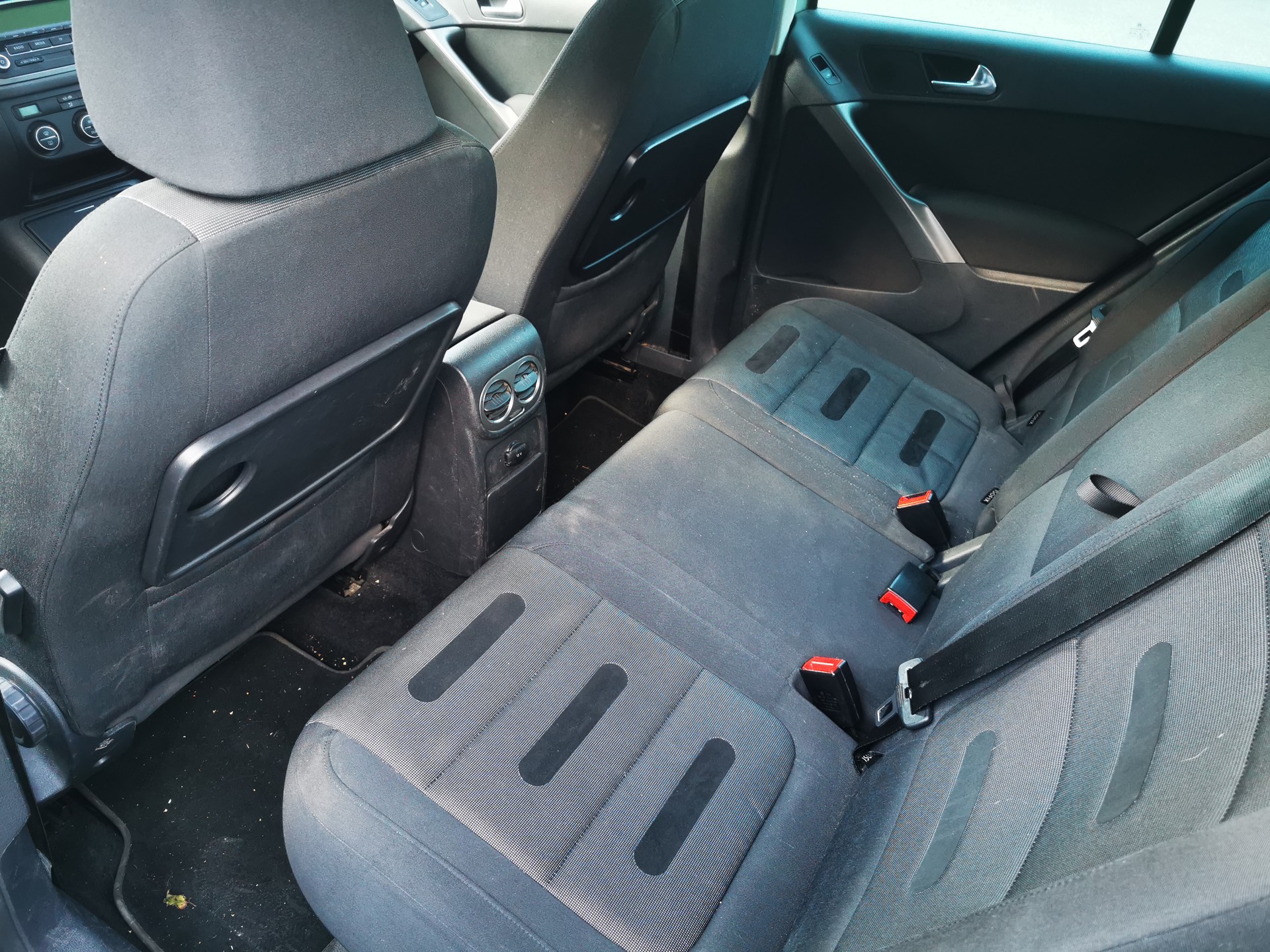VW Tiguan 2.0 TSI Sport&Style-image-11