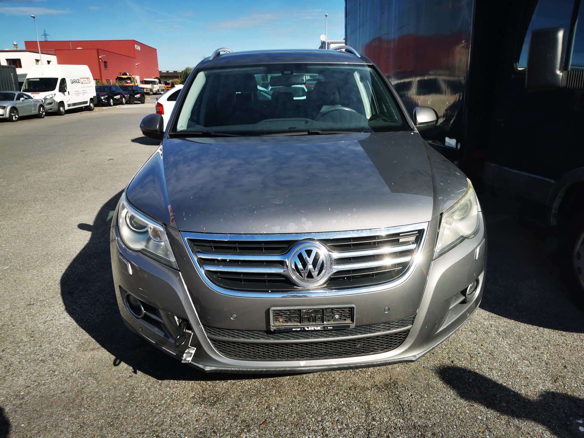 VW Tiguan 2.0 TSI Sport&Style-image-2