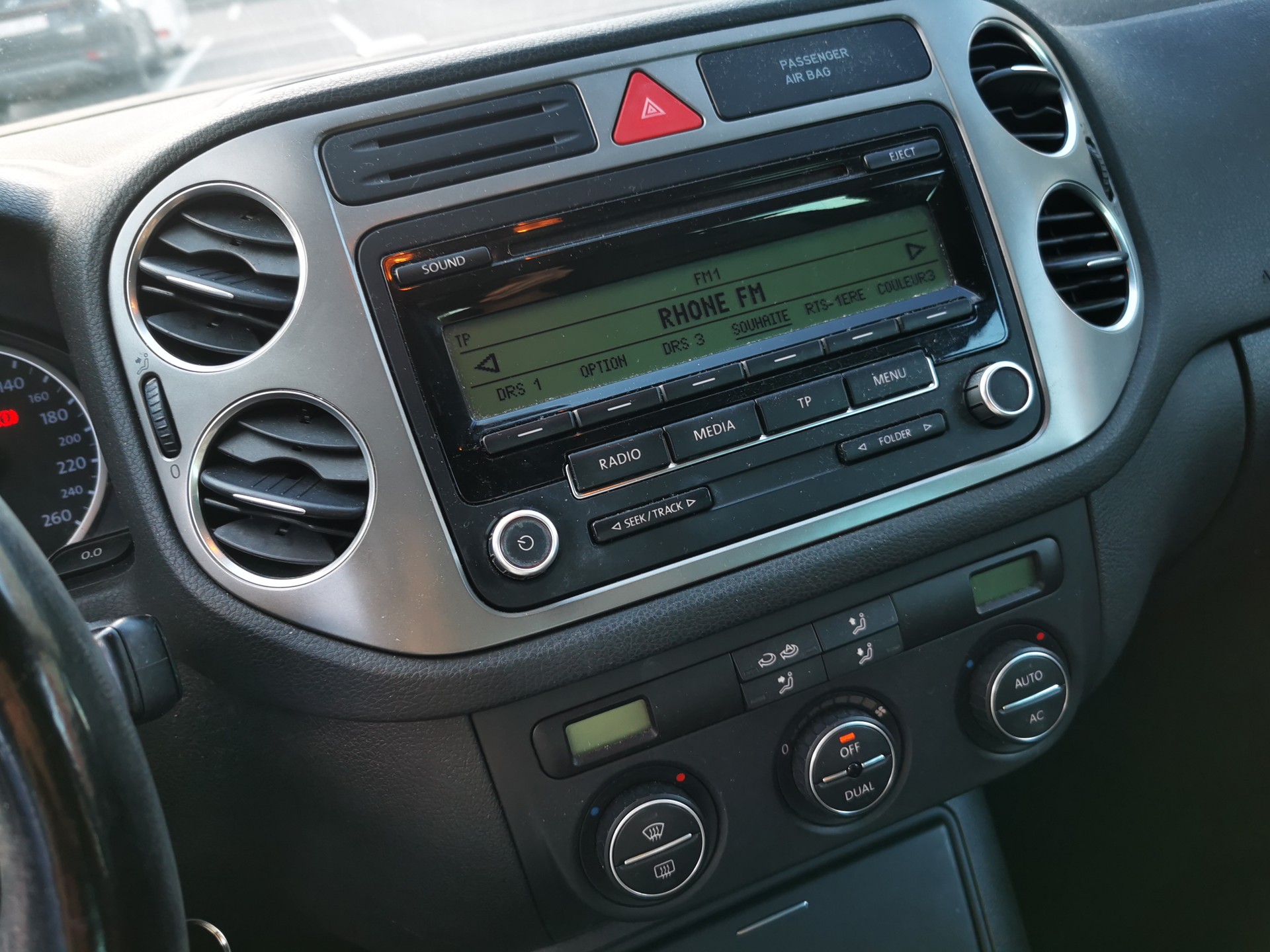 VW Tiguan 2.0 TSI Sport&Style-image-9