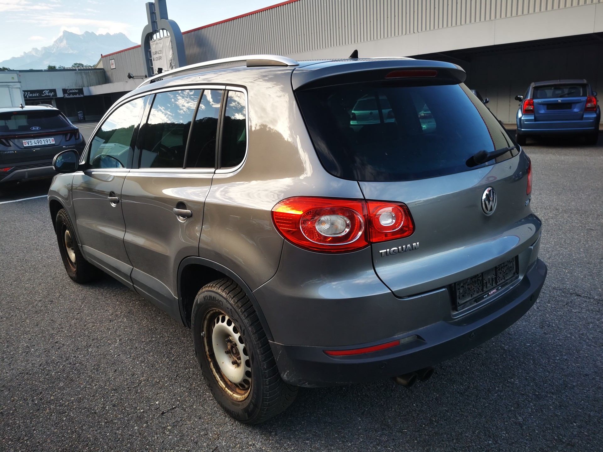 VW Tiguan 2.0 TSI Sport&Style-image-3