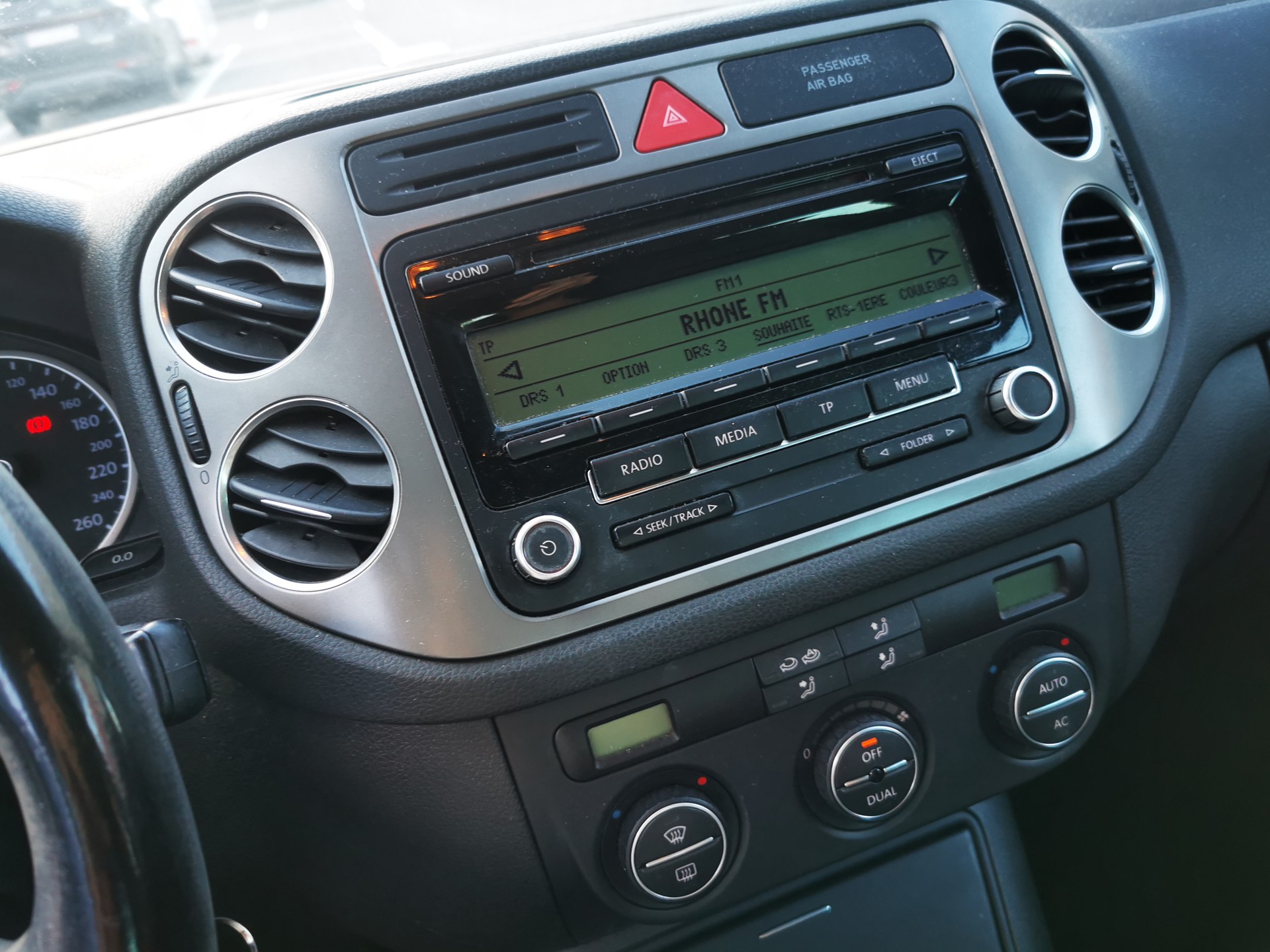 VW Tiguan 2.0 TSI Sport&Style-image-8