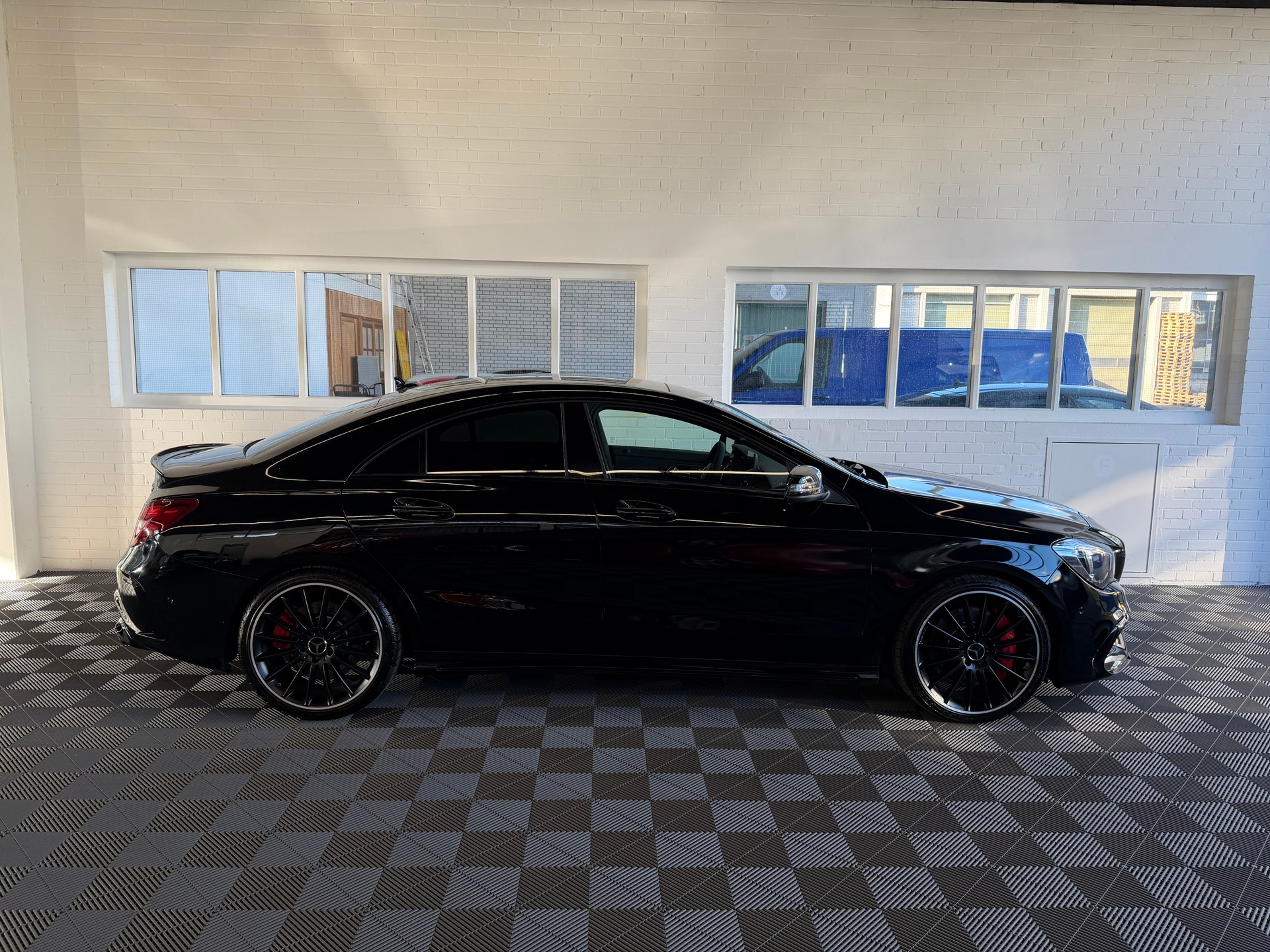 MERCEDES-BENZ CLA 45 AMG 4Matic Speedshift-image-1