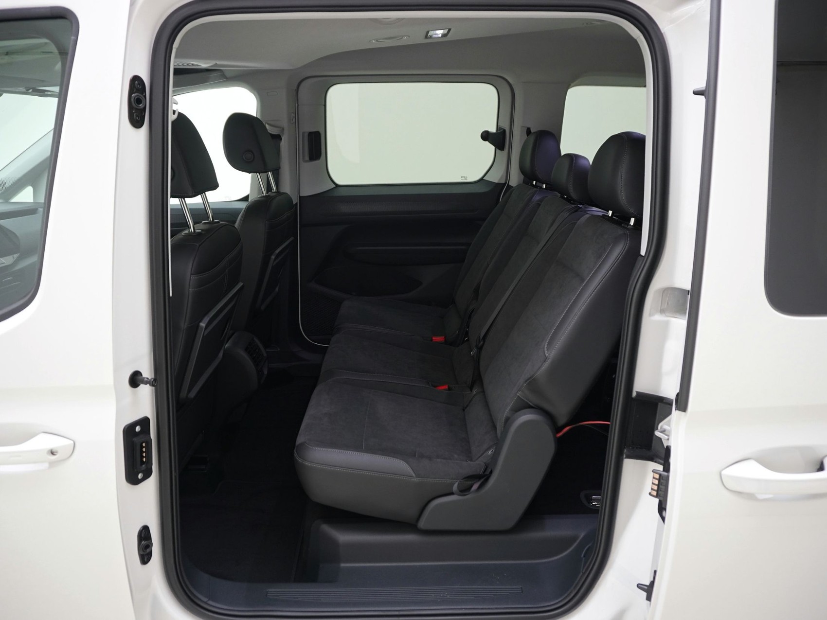 VW Caddy Maxi 1.5 TSI Style DSG-image-14