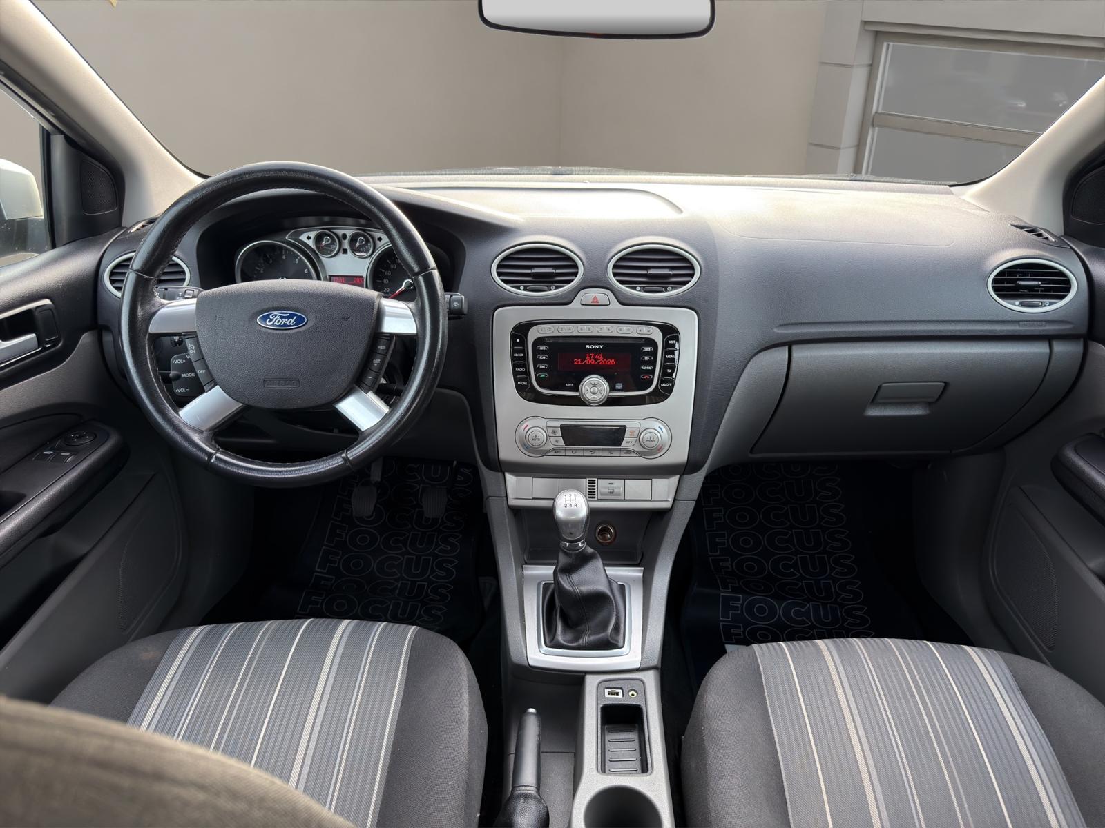 FORD FOCUS-image-11
