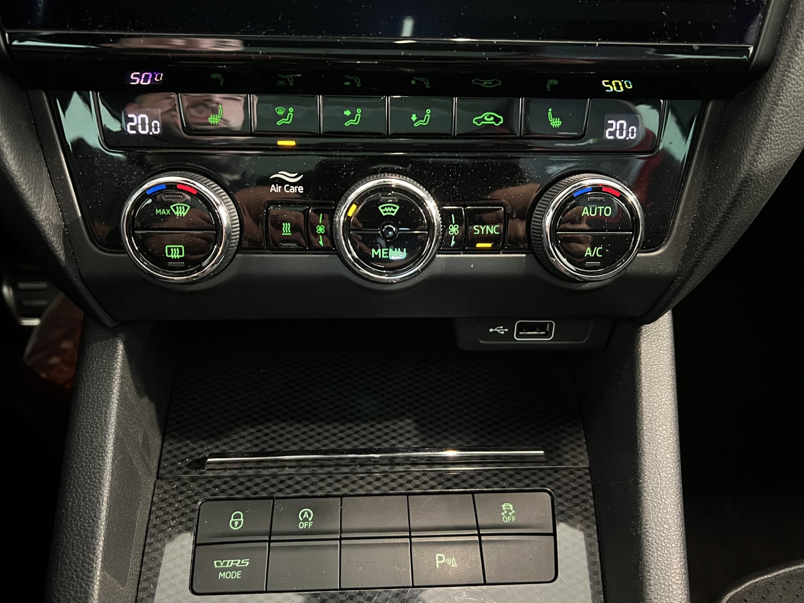 SKODA Octavia Combi 2.0 TDI RS DSG-image-13