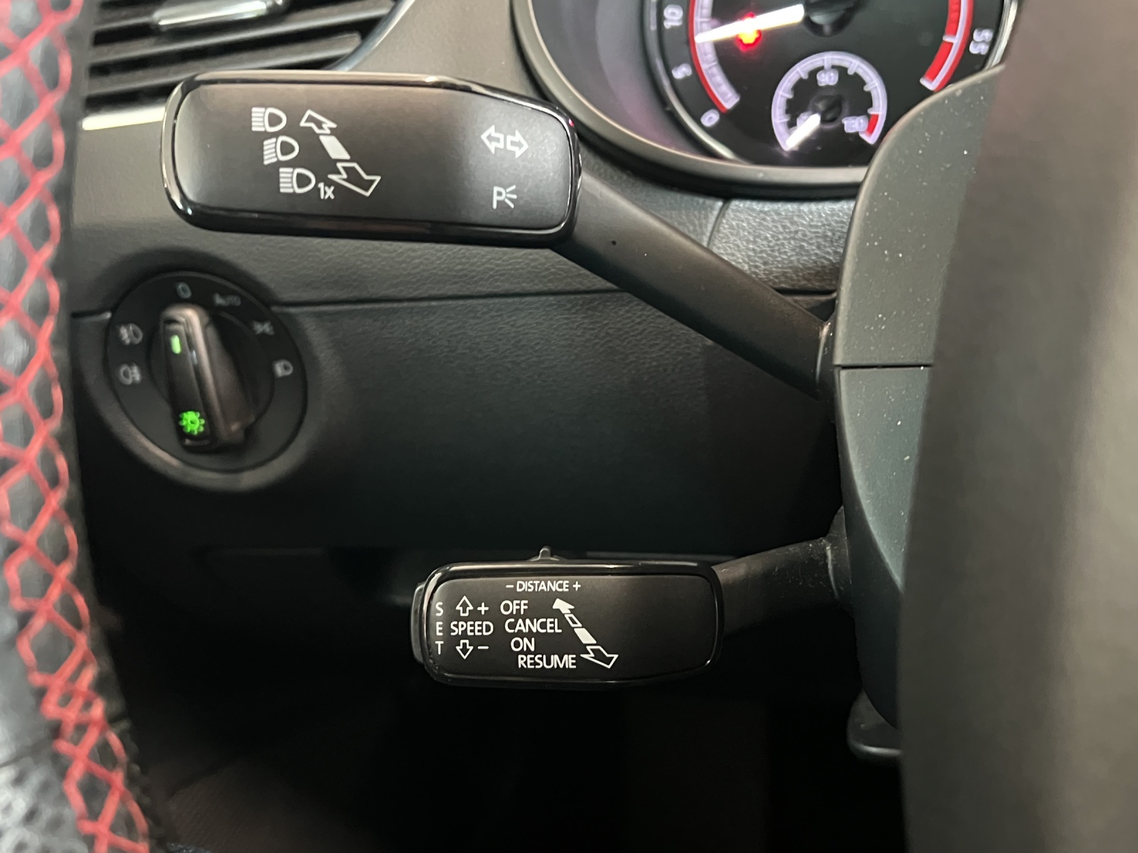 SKODA Octavia Combi 2.0 TDI RS DSG-image-14