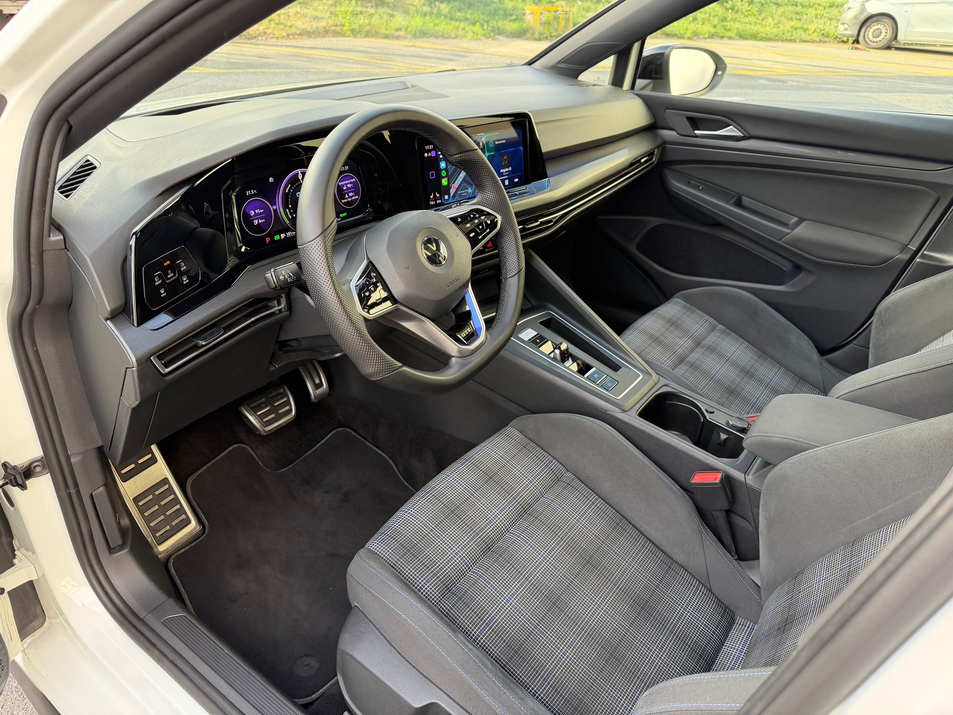 VW Golf 1.4 TSI PHEV GTE-image-6