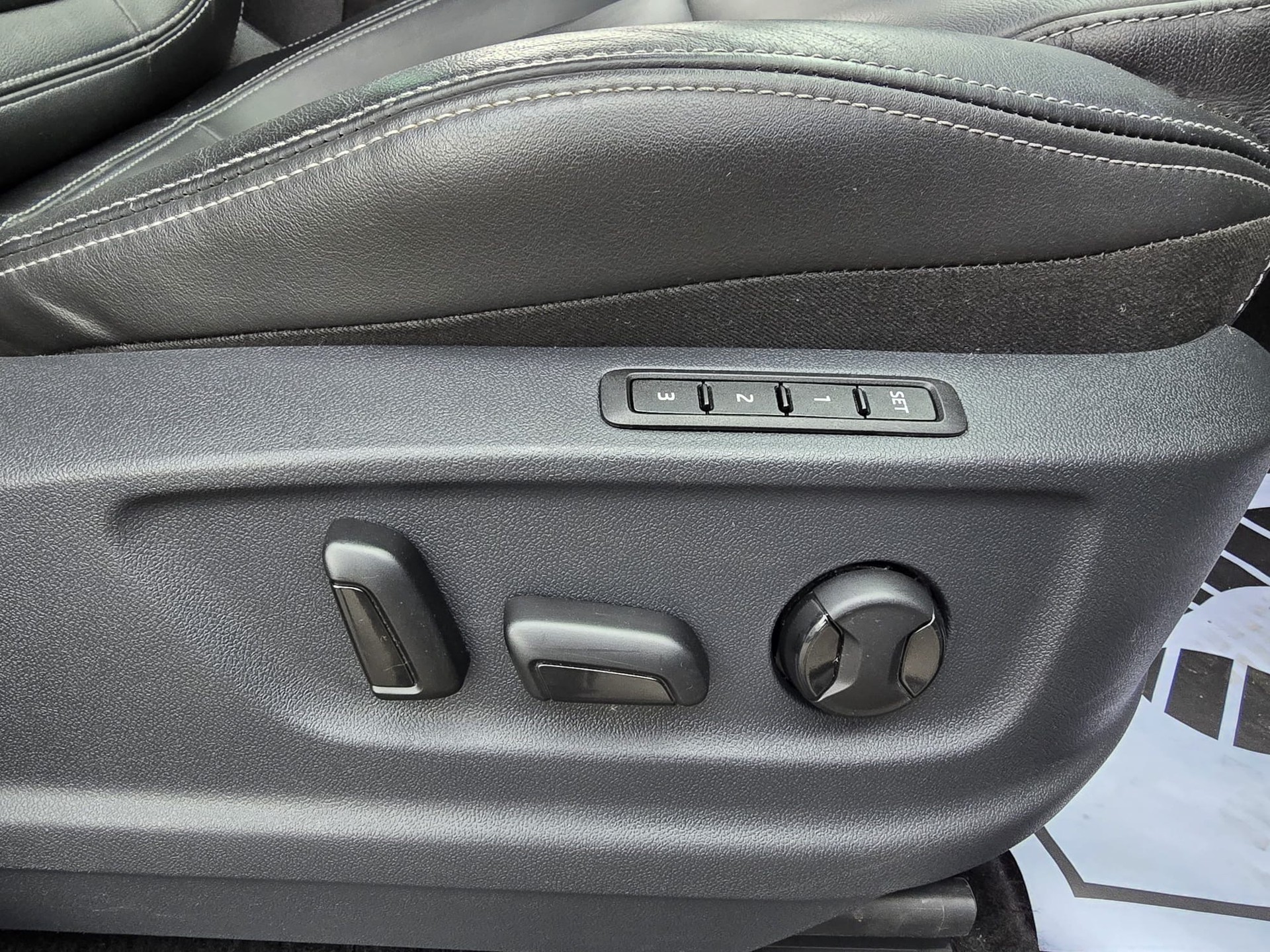 SKODA Kodiaq 2.0 TSI Ambition DSG 4x4-image-18