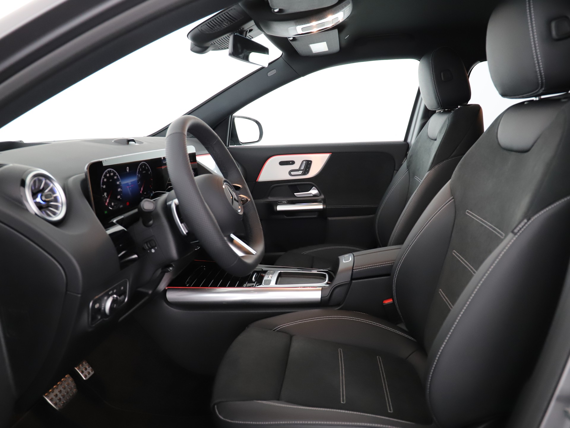 MERCEDES-BENZ GLA 220 4Matic 8G-DCT-image-7