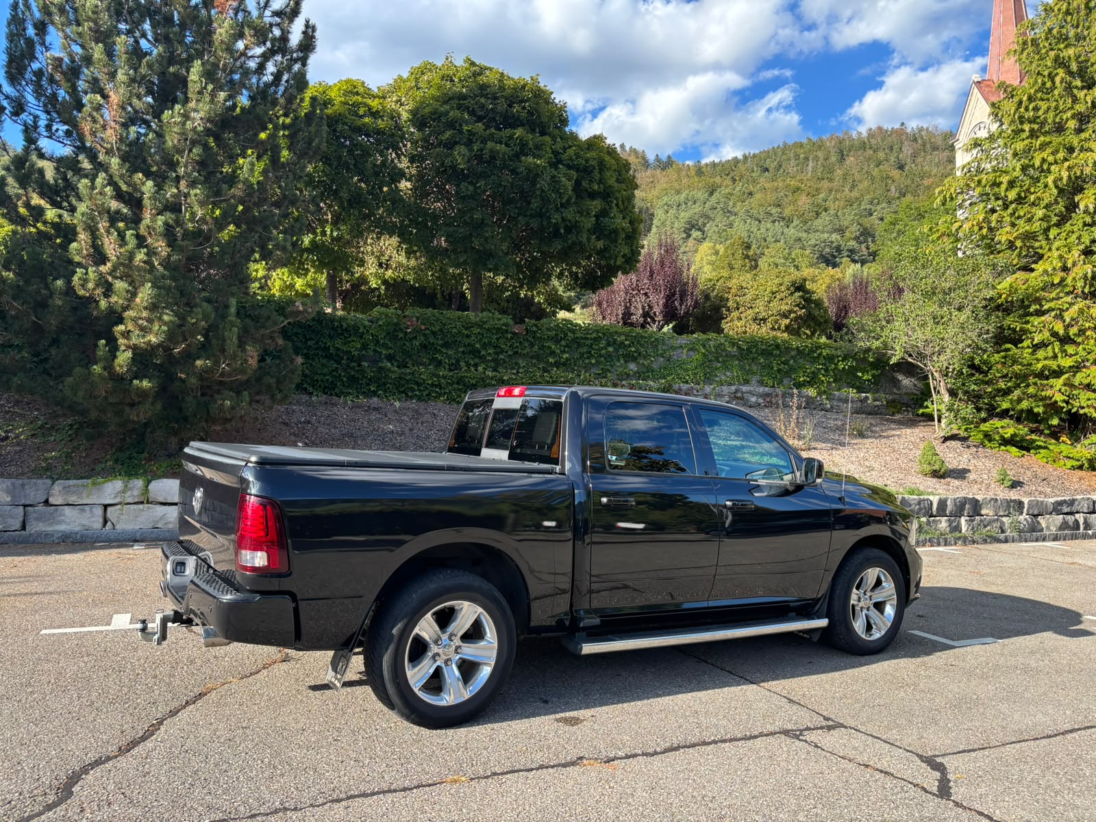DODGE RAM HEMI 1500 V8-image-4