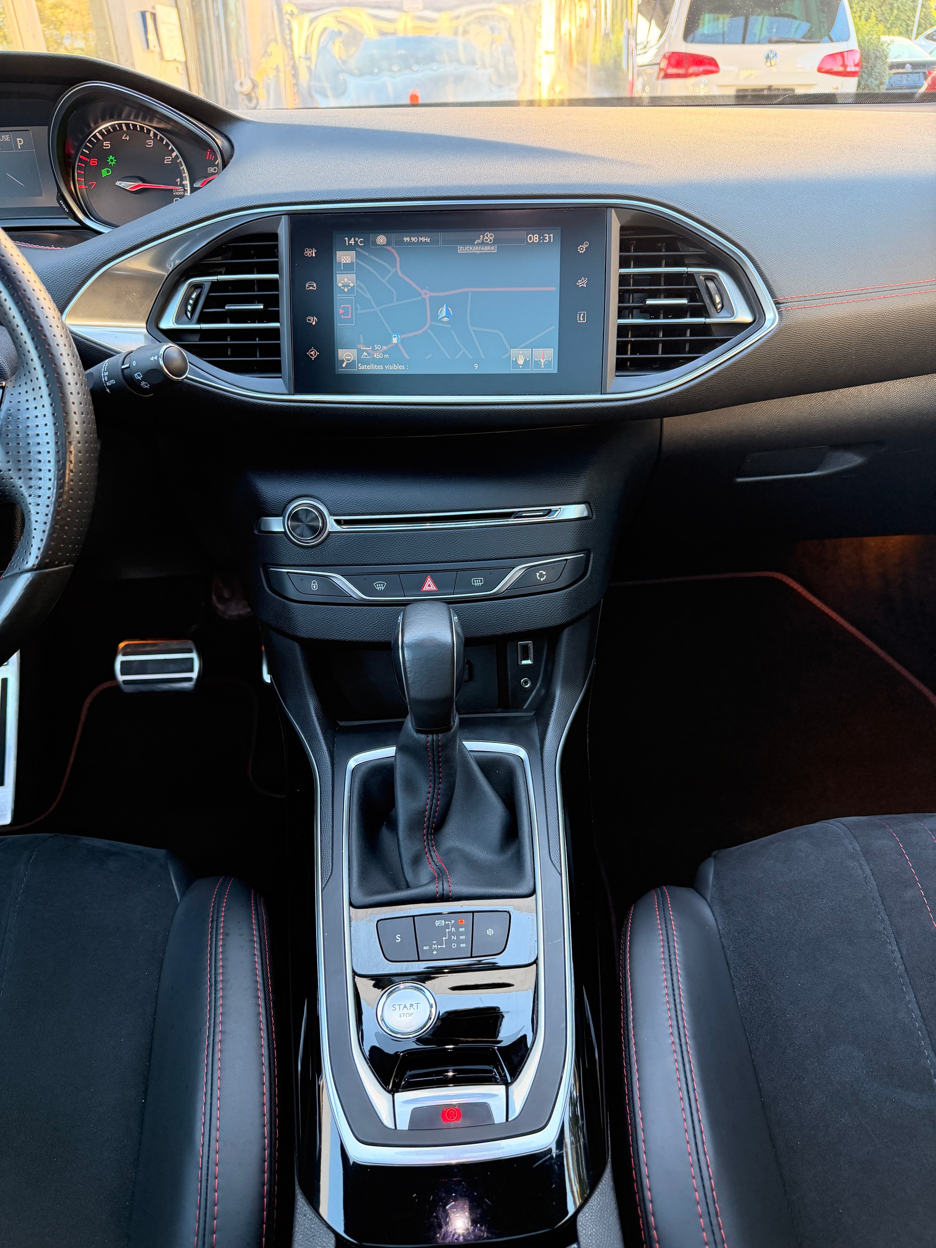 PEUGEOT 308 SW 1.2 THP GT Line Automatic-image-10
