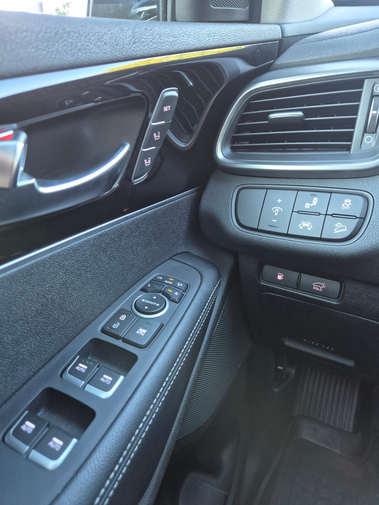 KIA 2.2 CRDi Style 7P-image-17