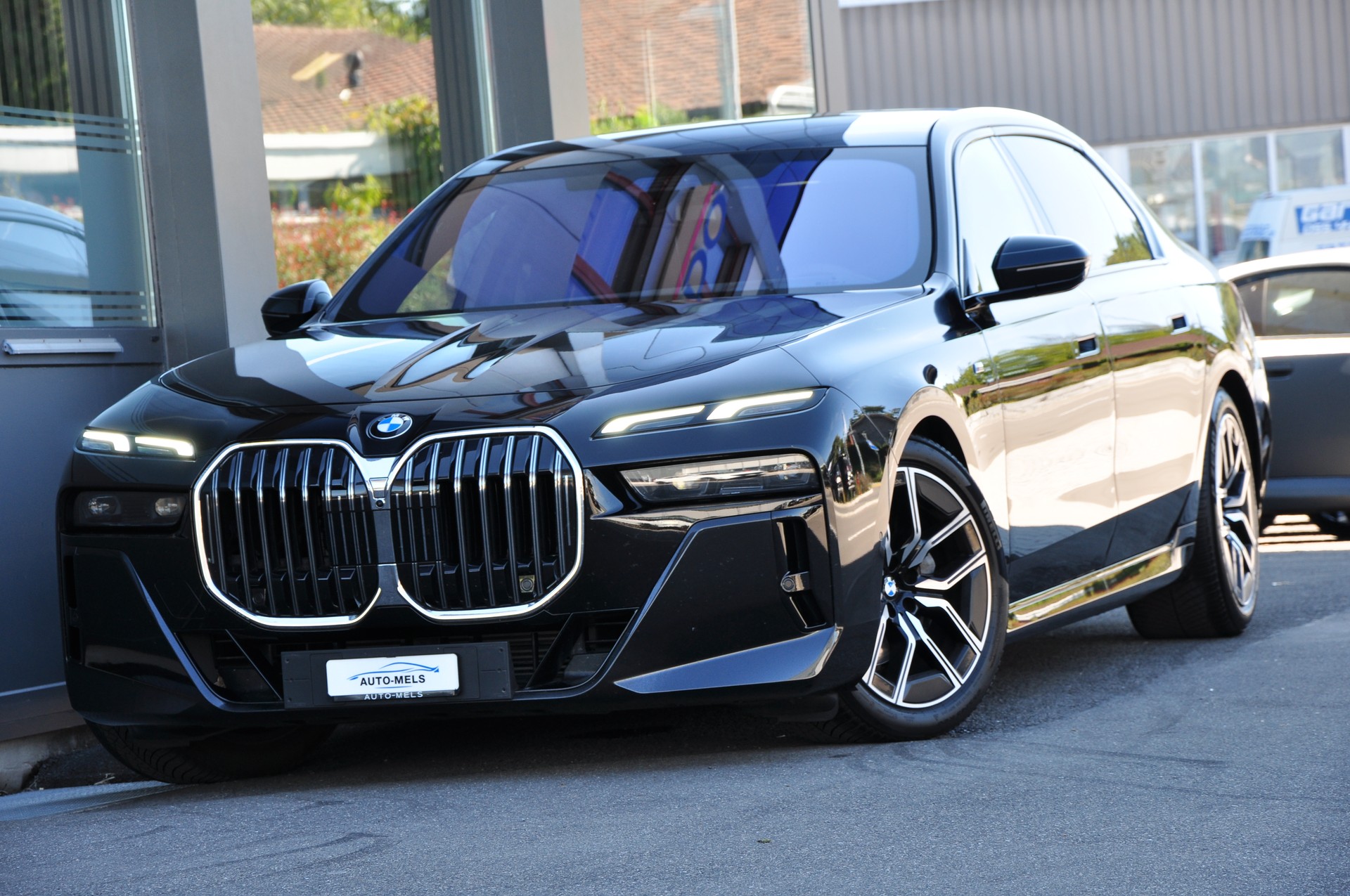 BMW 740d xDrive 48V M Sport Steptronic-showroom-element-3
