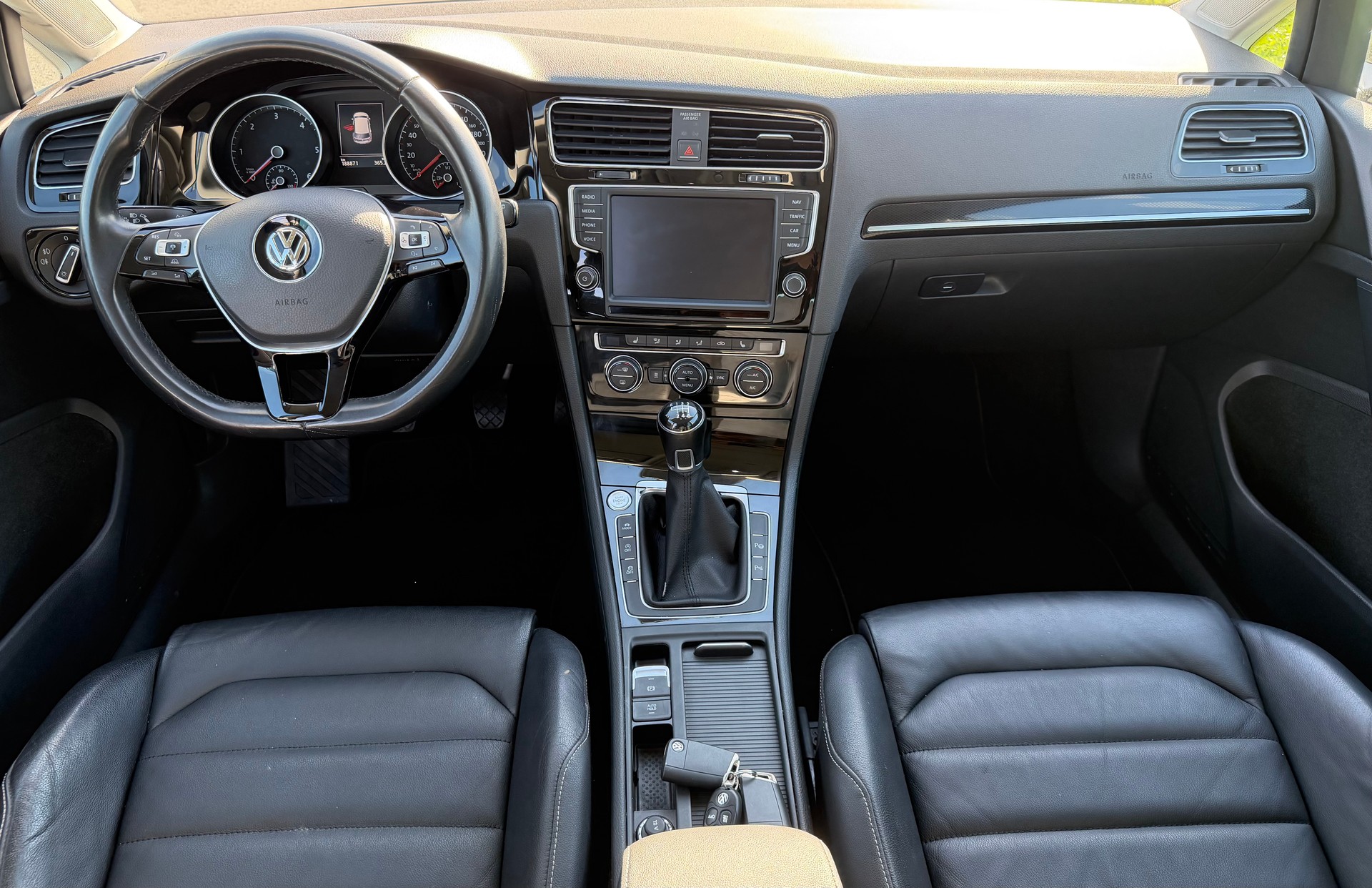 VW Golf 2.0 TDI Highline 4Motion-image-14