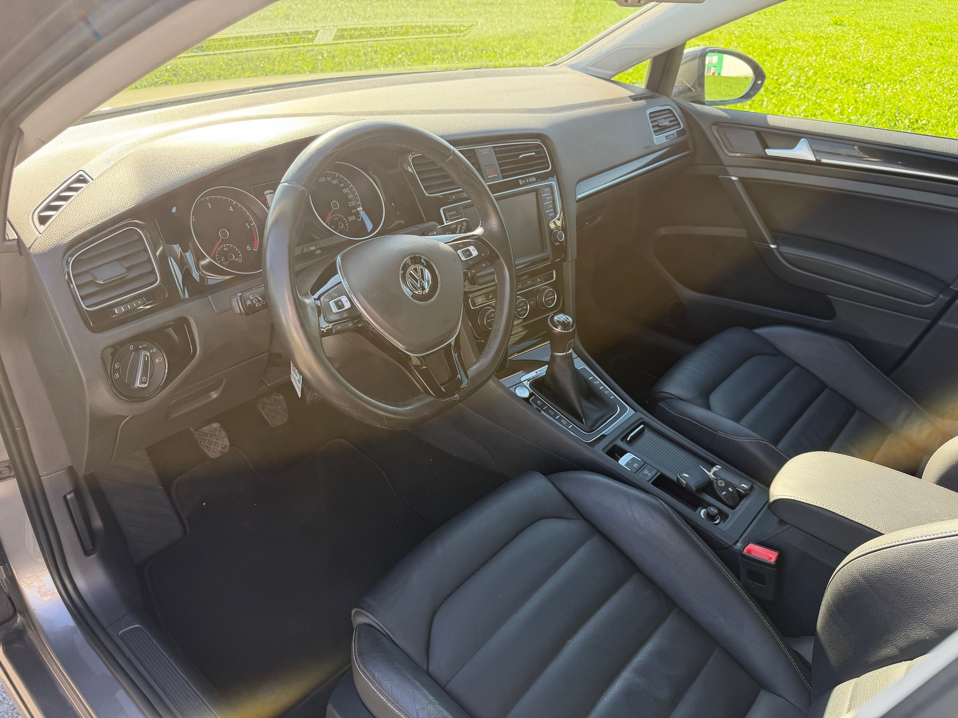 VW Golf 2.0 TDI Highline 4Motion-image-8