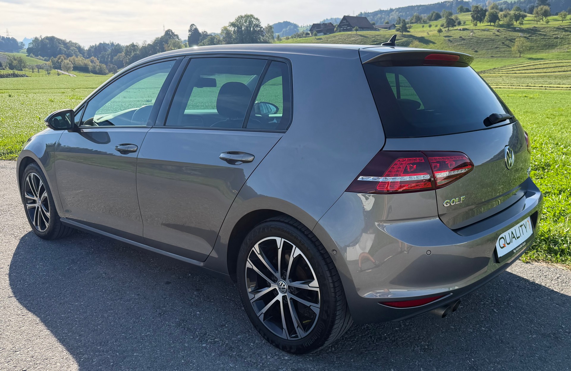 VW Golf 2.0 TDI Highline 4Motion-image-3
