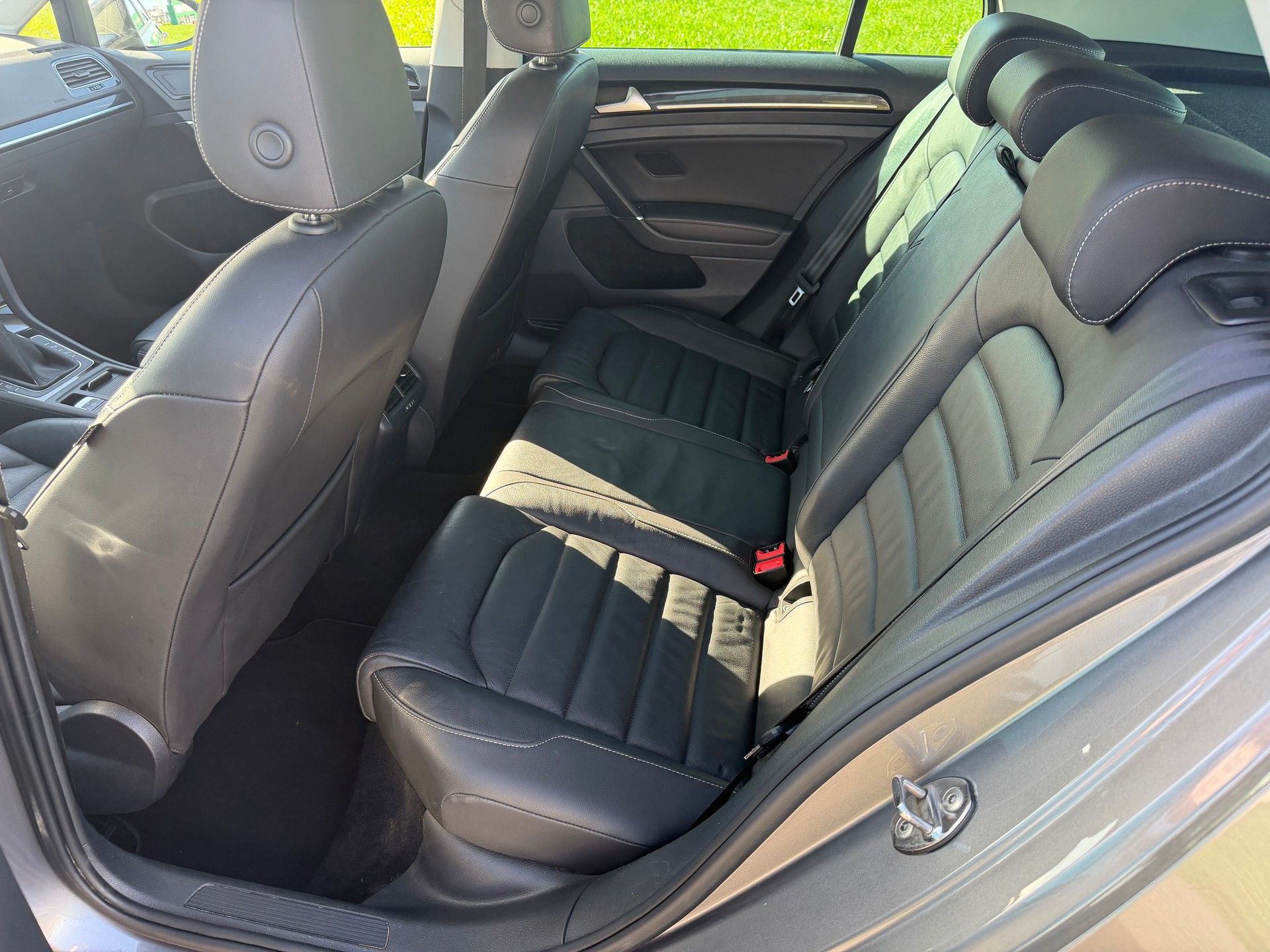 VW Golf 2.0 TDI Highline 4Motion-image-10