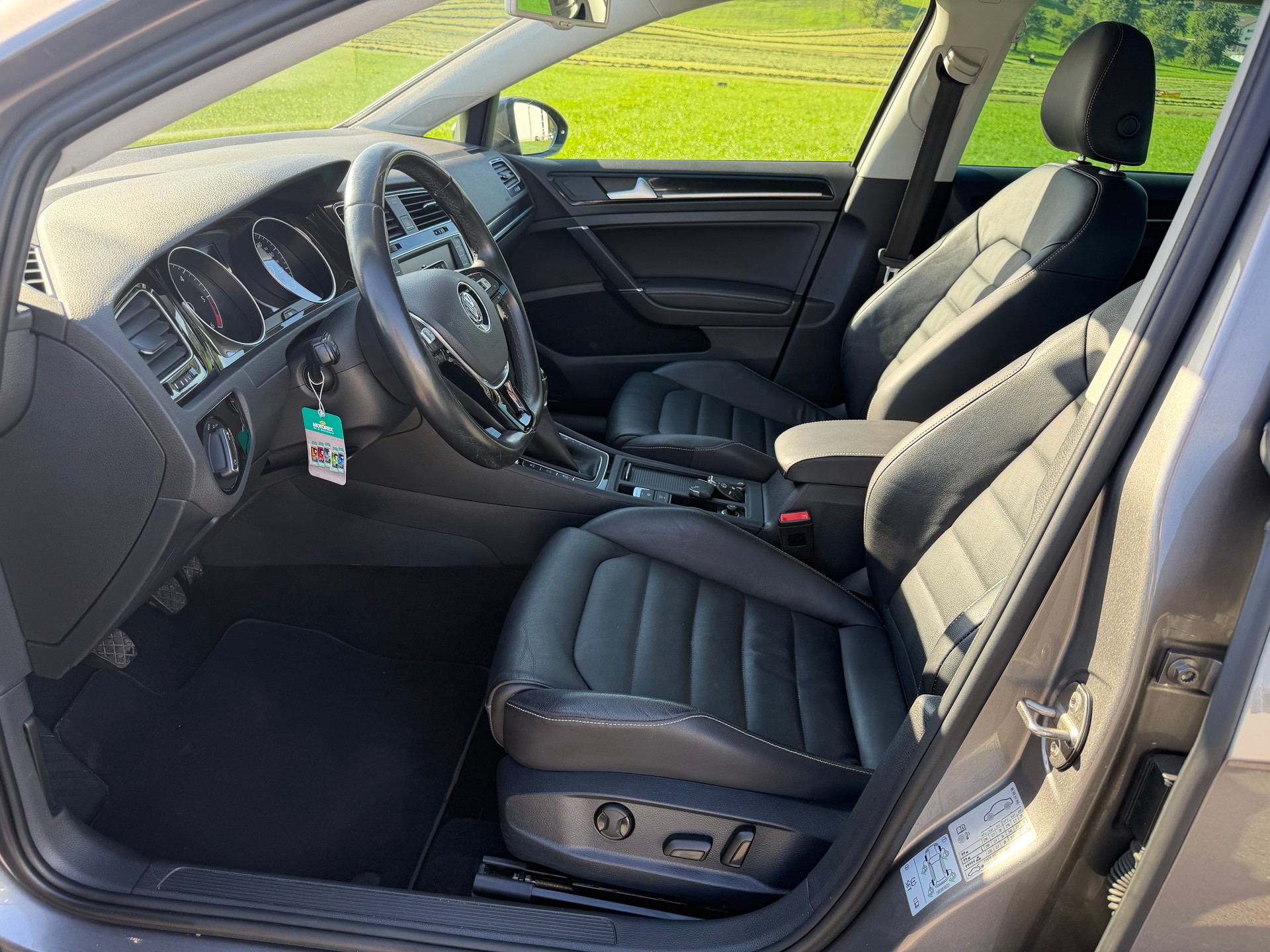 VW Golf 2.0 TDI Highline 4Motion-image-7