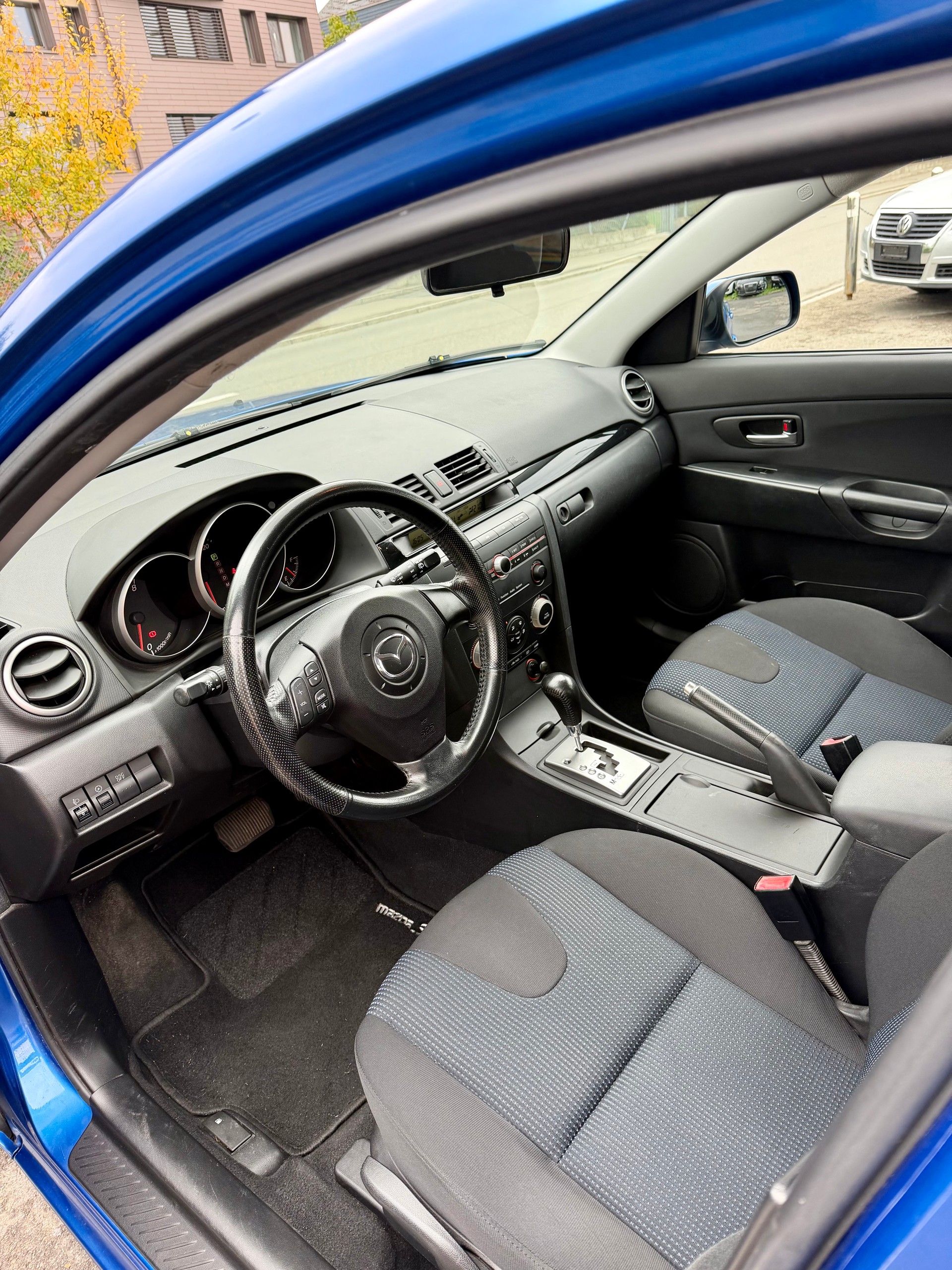 MAZDA 3 1.6 16V Confort-image-6