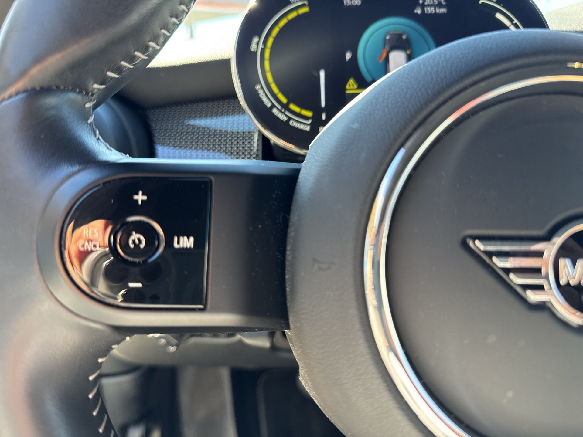 MINI Cooper SE-image-14