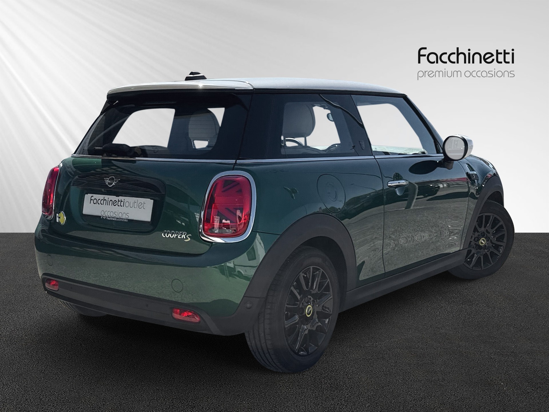 MINI Cooper SE-image-2