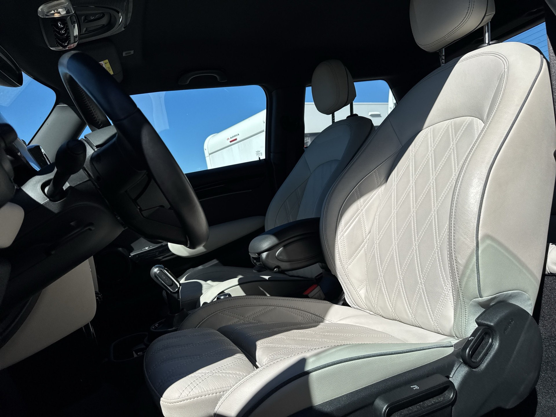 MINI Cooper SE-image-9
