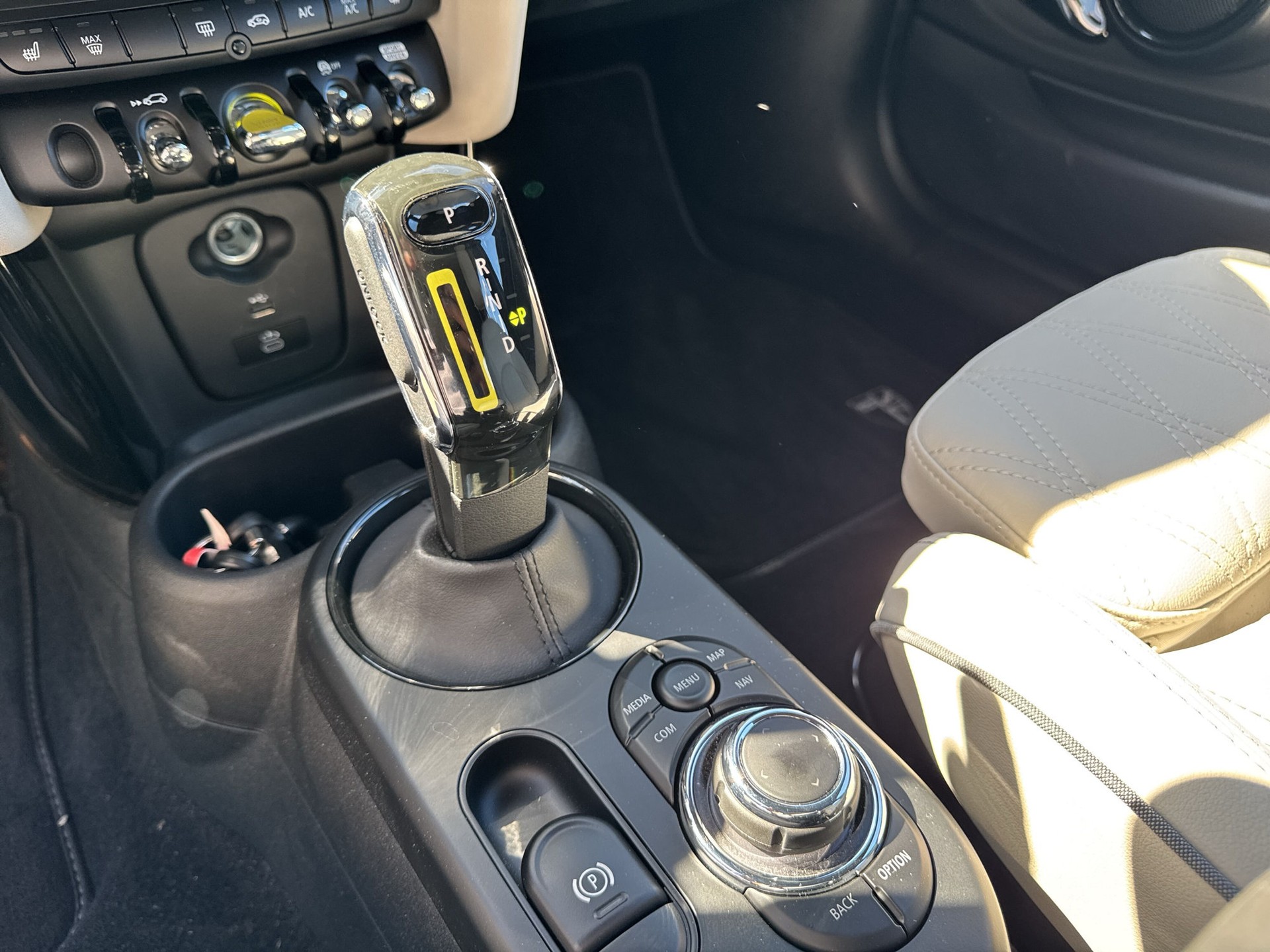 MINI Cooper SE-image-12
