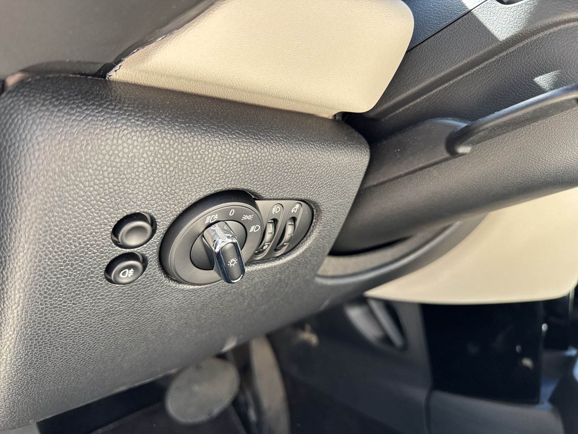 MINI Cooper SE-image-19