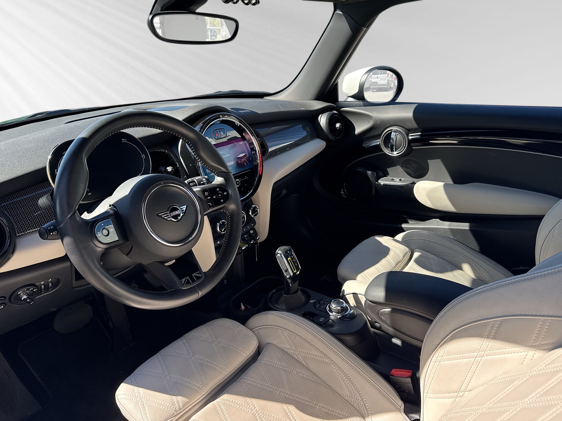 MINI Cooper SE-image-3