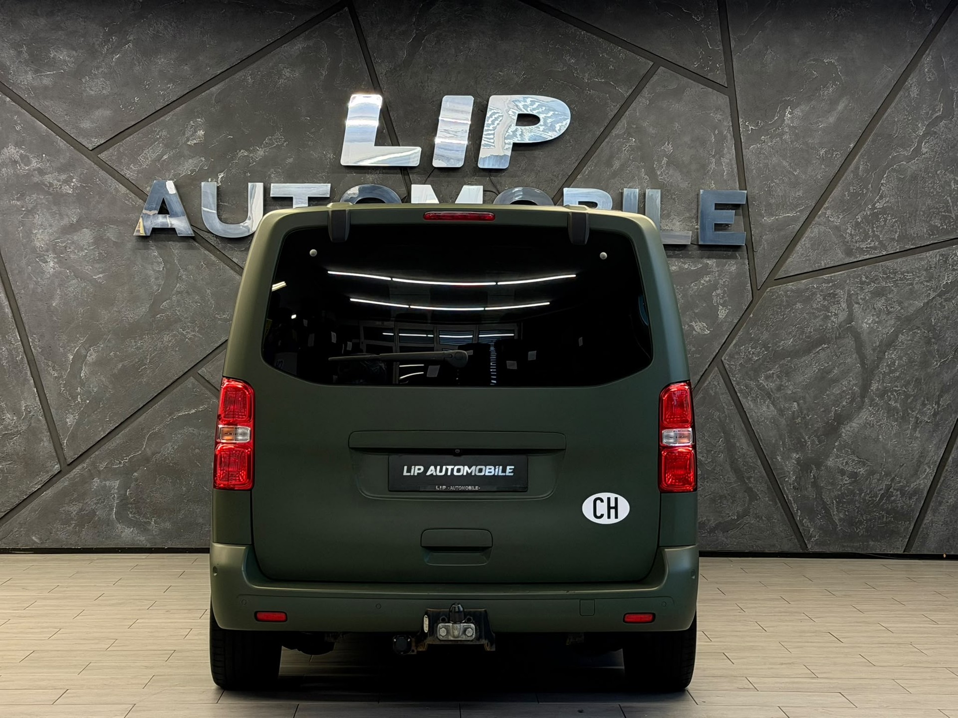 PEUGEOT Traveller 2.0 BlueHDi Allure Standard EAT8 VIP-image-6
