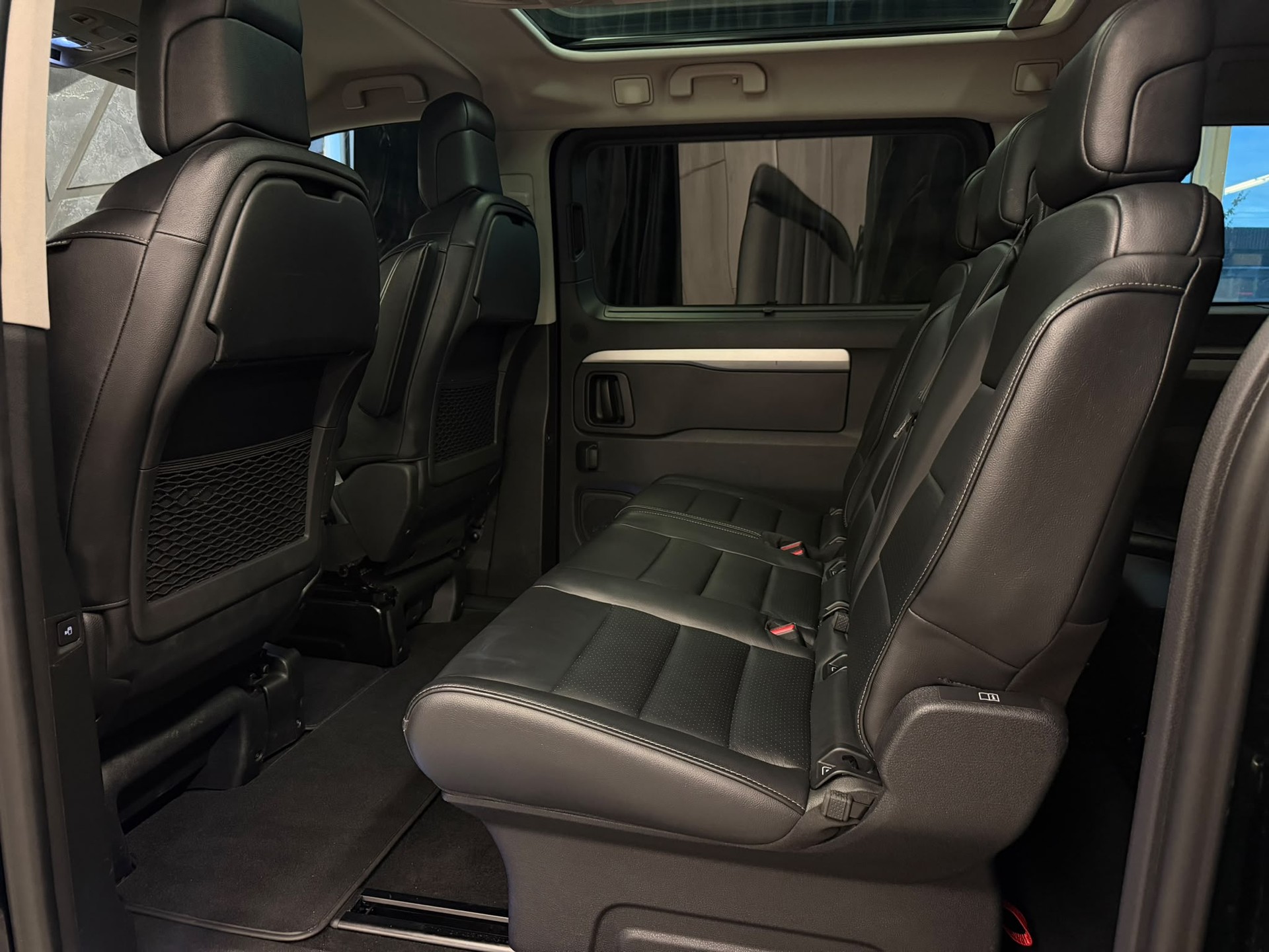 PEUGEOT Traveller 2.0 BlueHDi Allure Standard EAT8 VIP-image-13