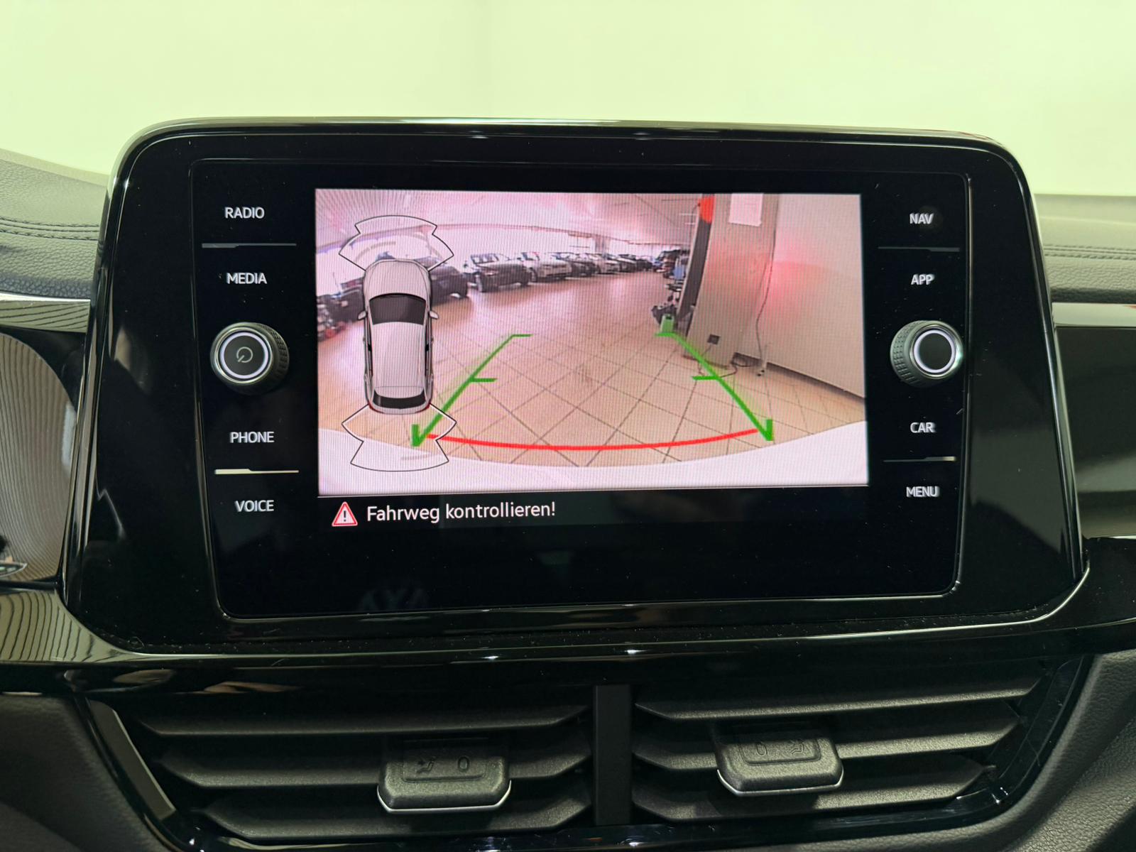 VW T-Roc 1.5 TSI EVO Style DSG-image-12