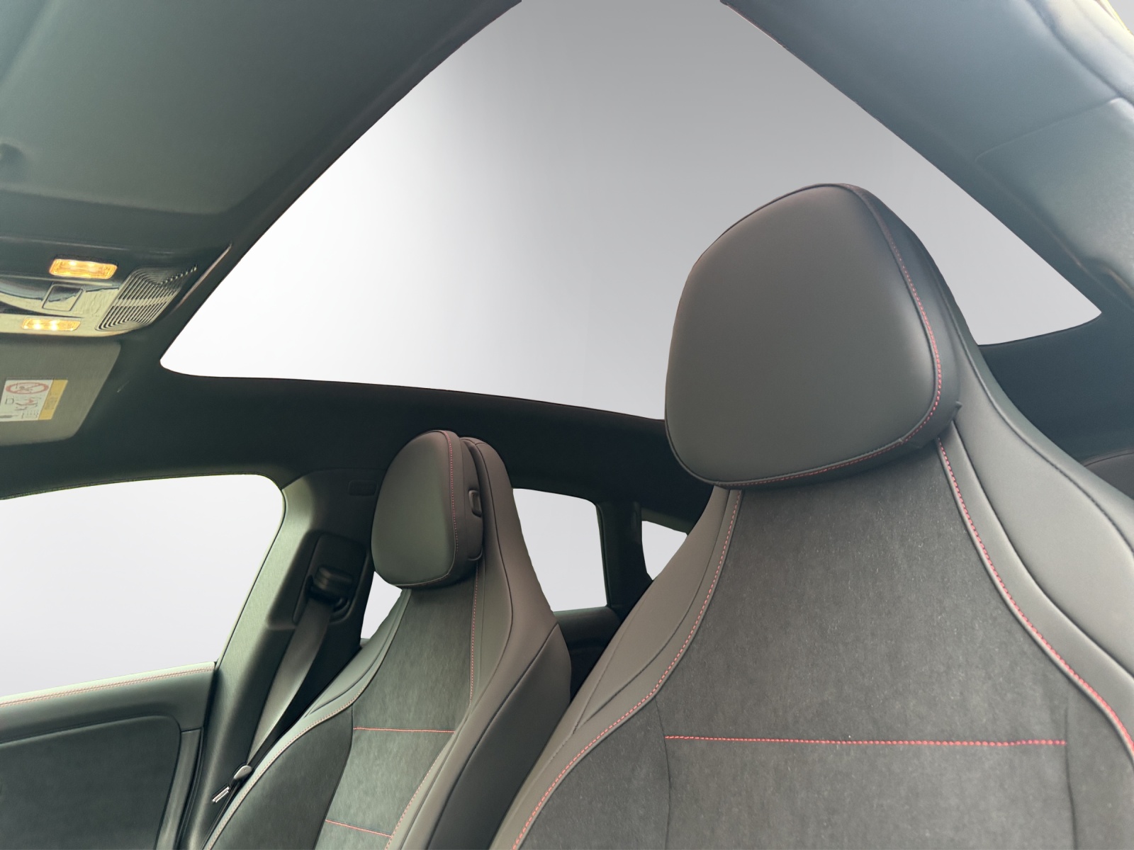 MERCEDES-BENZ CLA Shooting Brake 200 4Matic 8G-DCT-image-9