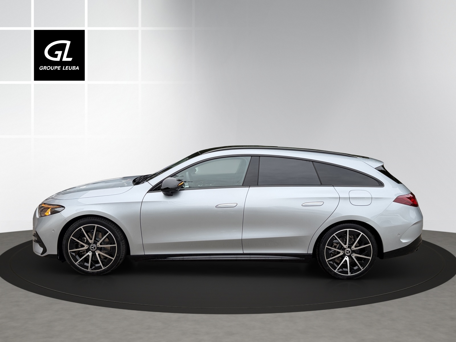 MERCEDES-BENZ CLA Shooting Brake 200 4Matic 8G-DCT-image-2