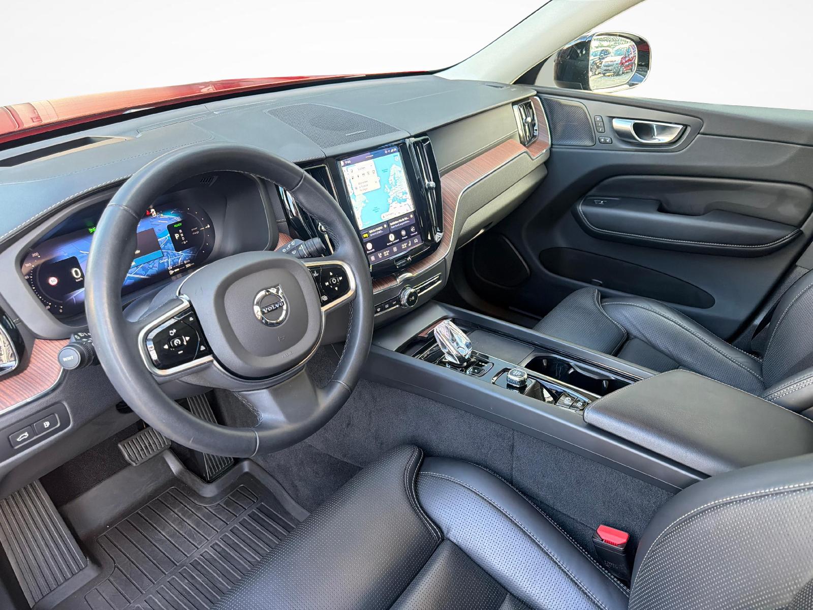 VOLVO XC60 2.0 T8 TE Ultimate Dark eAWD-image-10