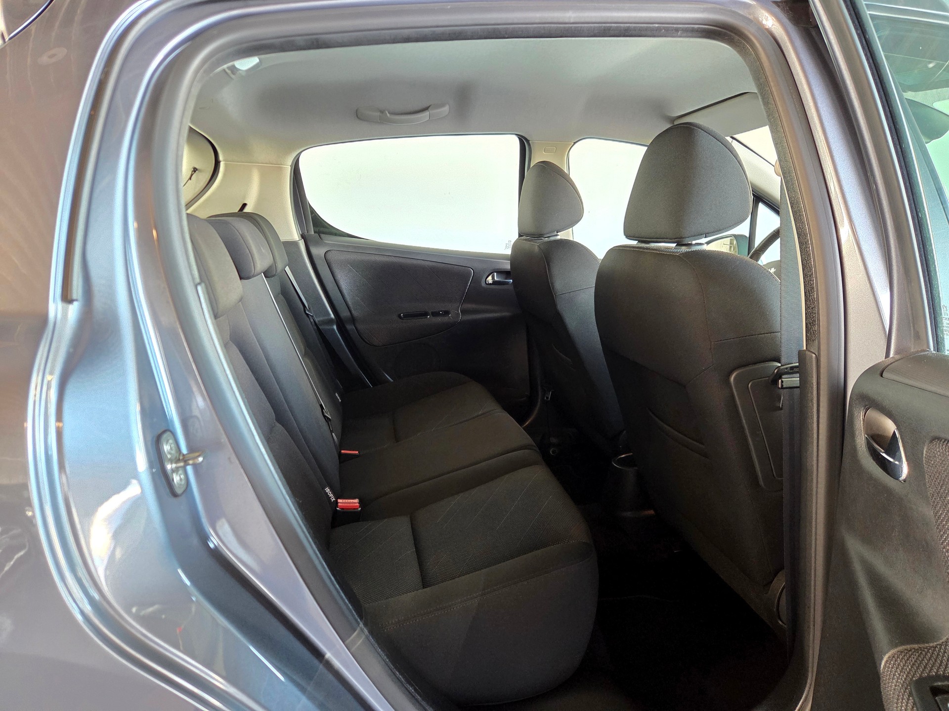 PEUGEOT 207 1.6 16V Sport Automatic-image-17