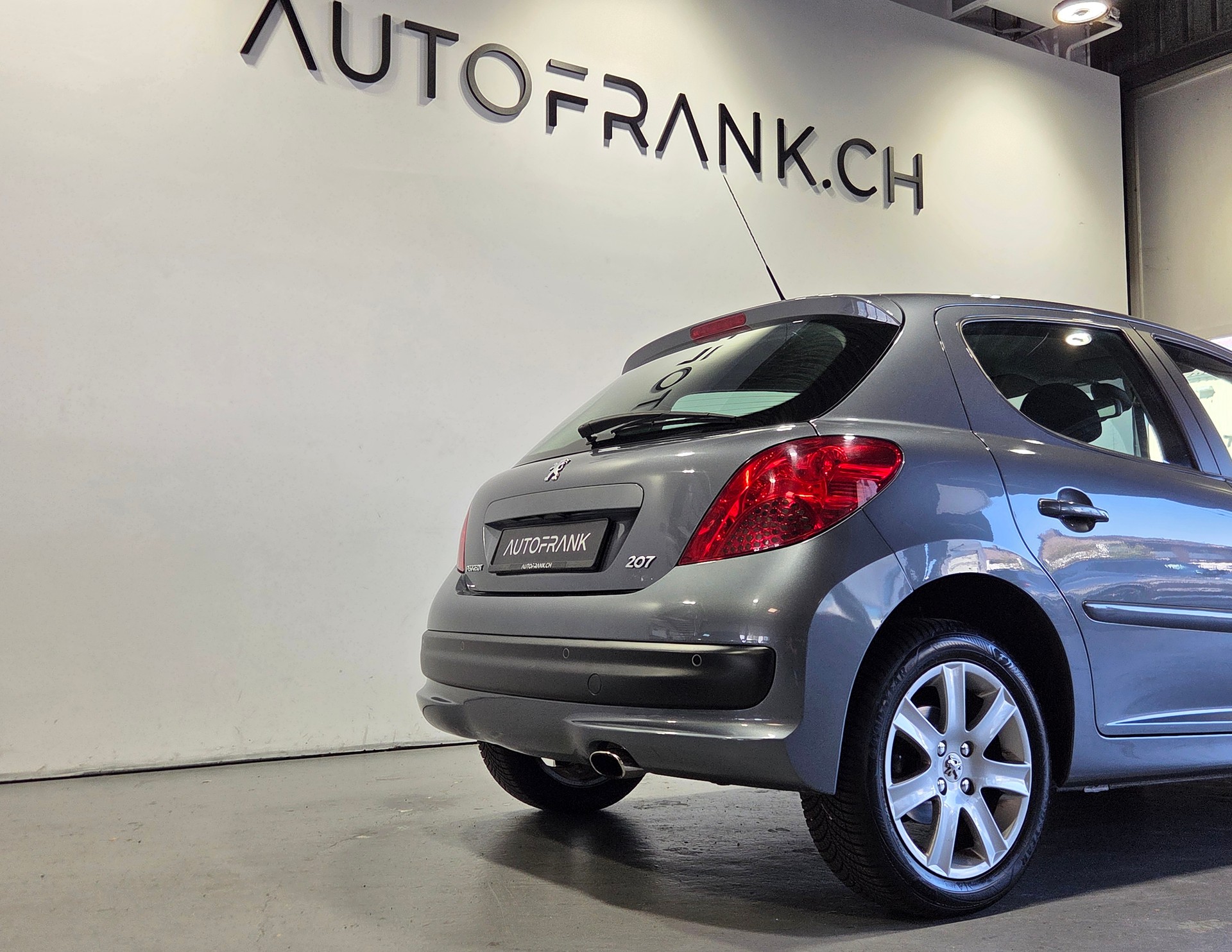 PEUGEOT 207 1.6 16V Sport Automatic-image-7