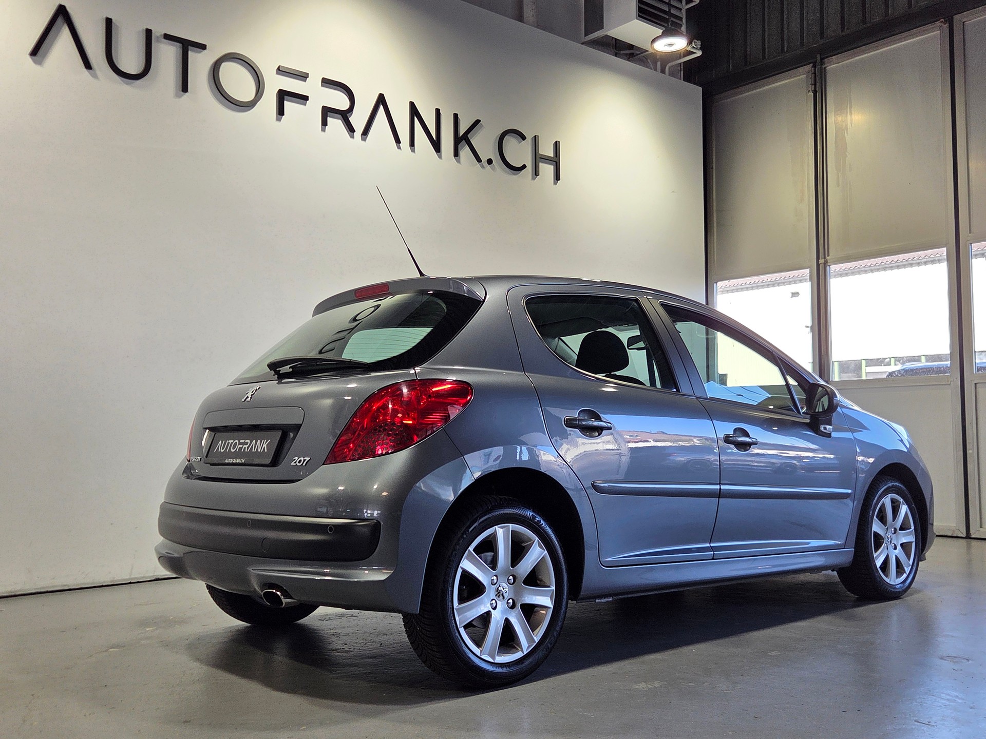 PEUGEOT 207 1.6 16V Sport Automatic-image-6