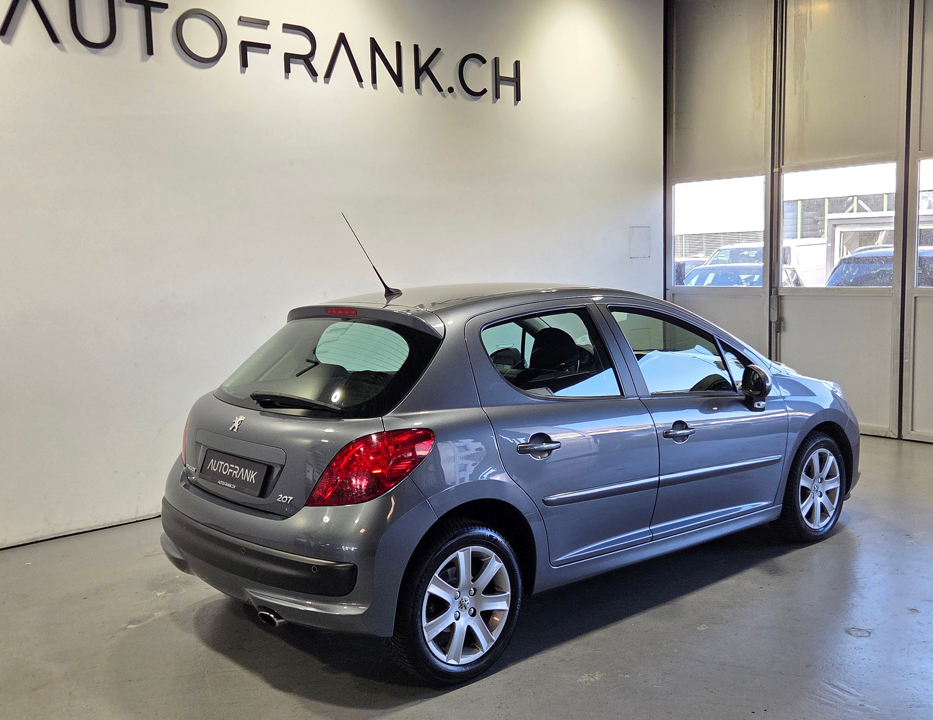 PEUGEOT 207 1.6 16V Sport Automatic-image-5