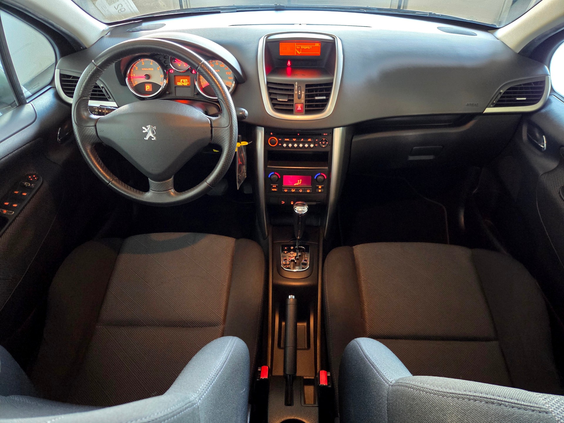 PEUGEOT 207 1.6 16V Sport Automatic-image-10