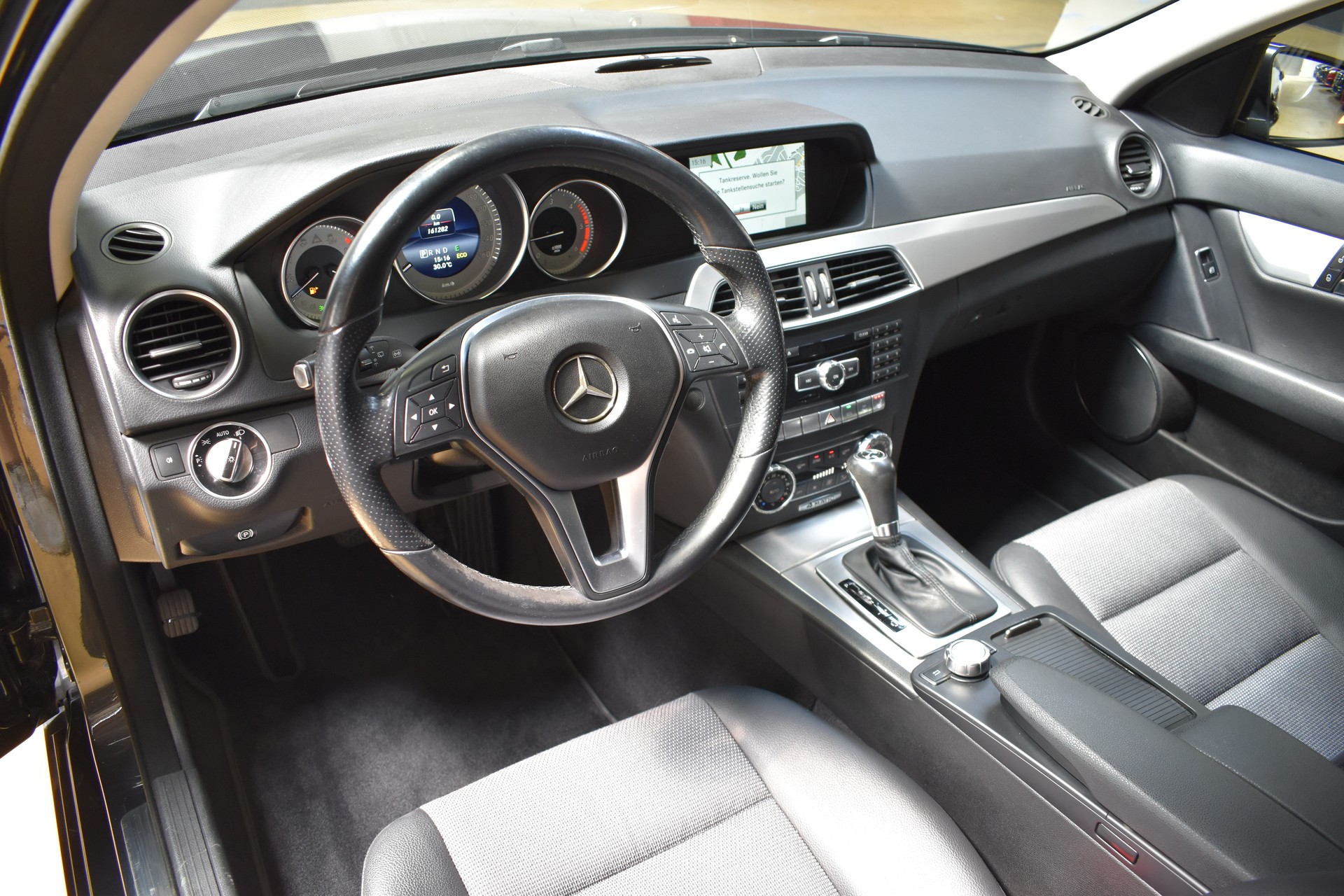 MERCEDES-BENZ C 220 CDI Avantgarde 4Matic 7G-Tronic - FaceLift Model-image-13