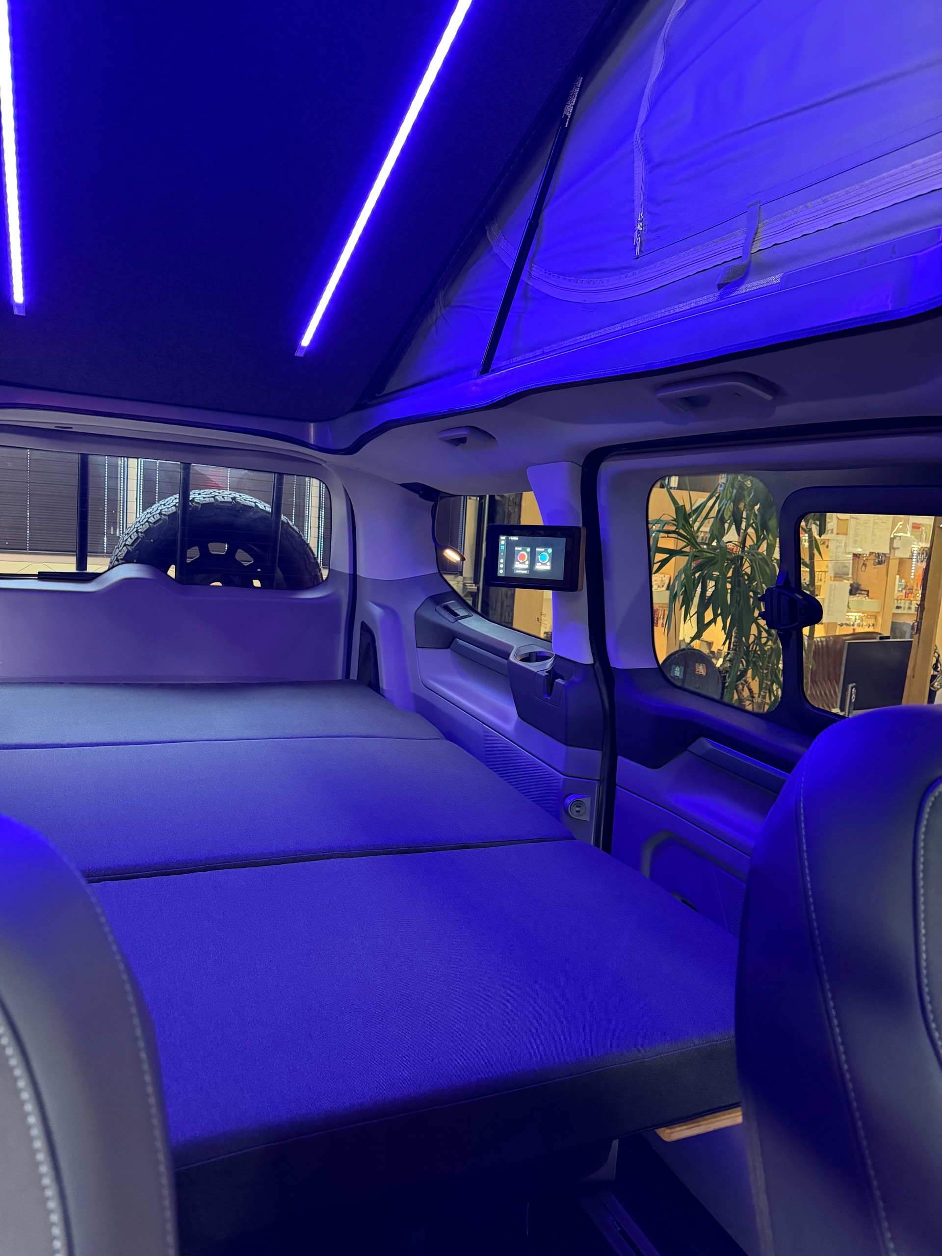 FORD "VANEXT OFFROAD" CAMPER 4X4 "FORD TOURNEO CUSTOM" HÖHER + 5 PLÄTZER AUTOMAT MIT AHK......SONDERANFERTIGUNG CH GEPRÜFT !!-image-19